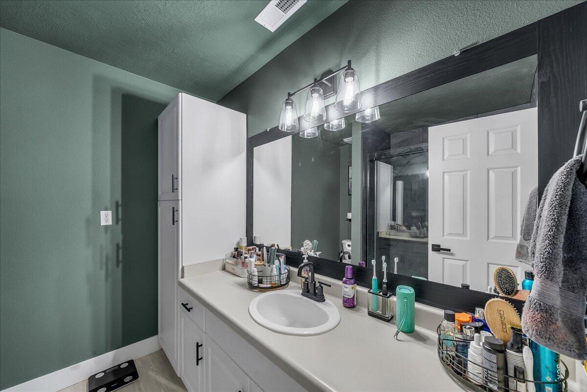 COTTONWOOD TOWNHOMES - Residential