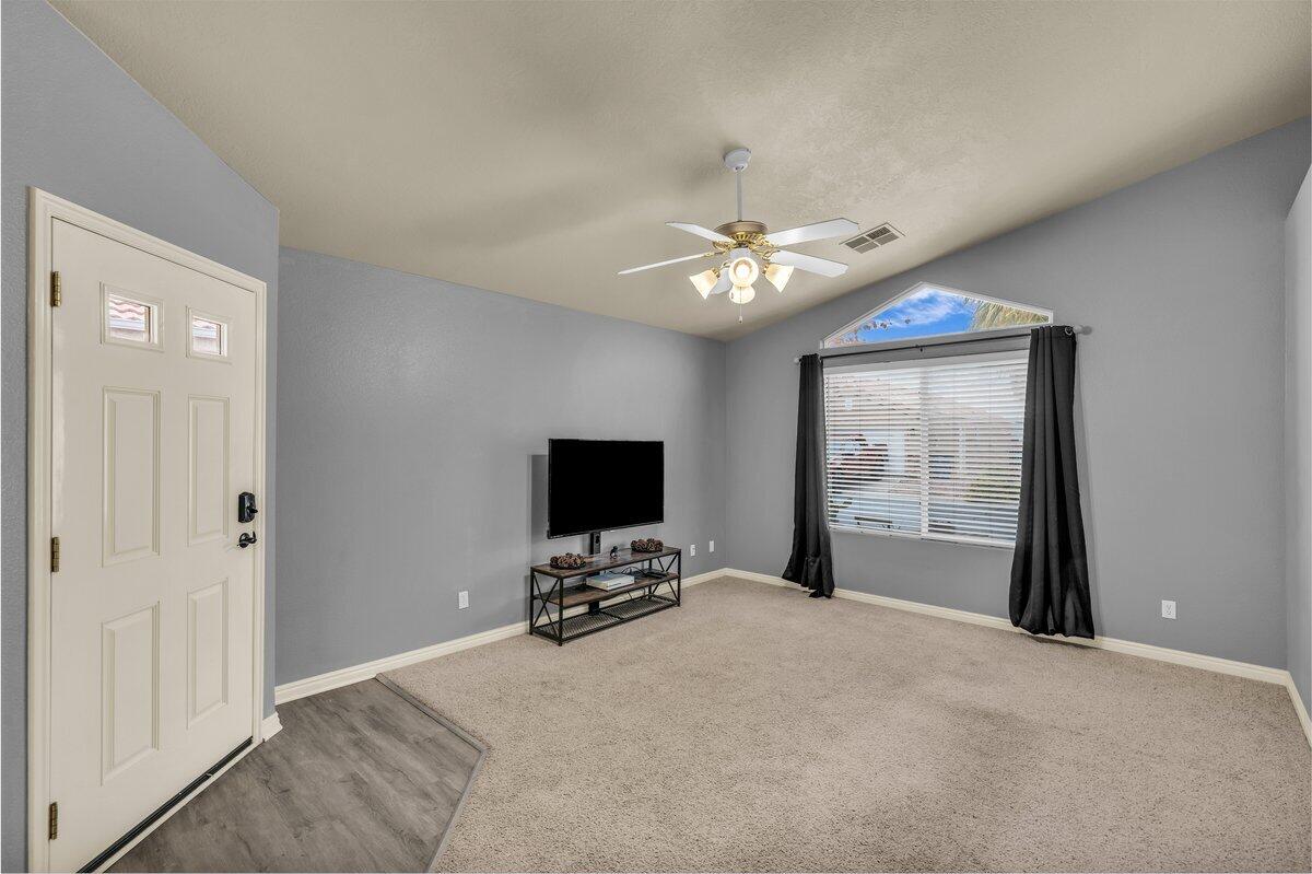 SHADOW CANYON - Residential