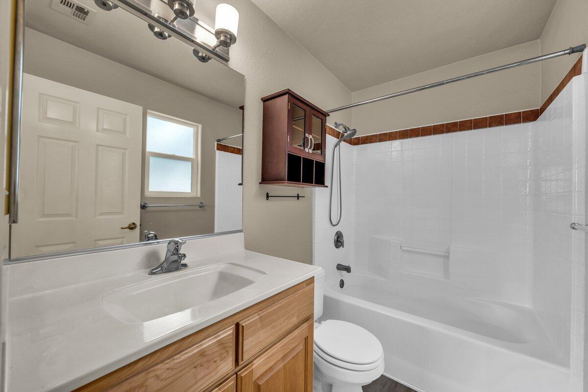 SHADOW CANYON - Residential