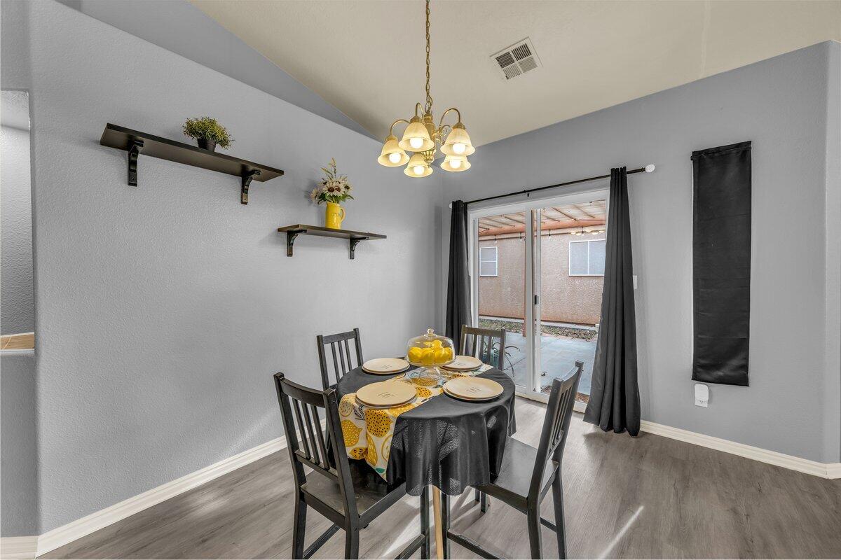 SHADOW CANYON - Residential