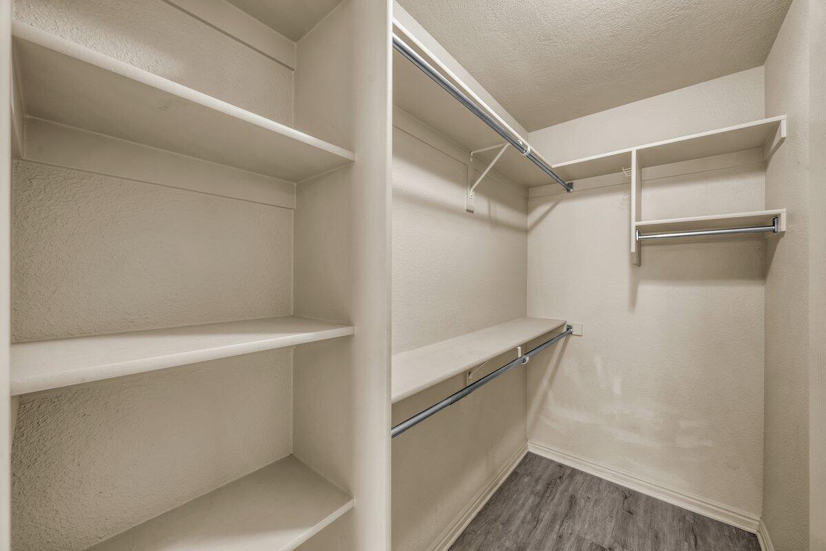 SHADOW CANYON - Residential