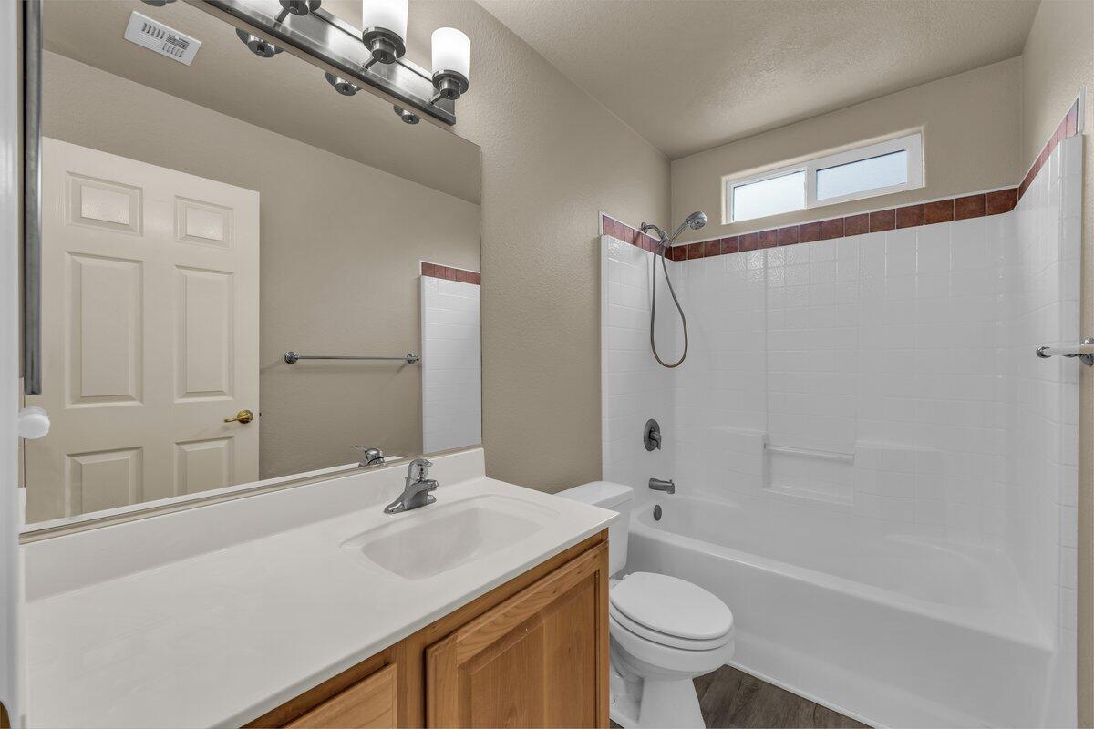 SHADOW CANYON - Residential