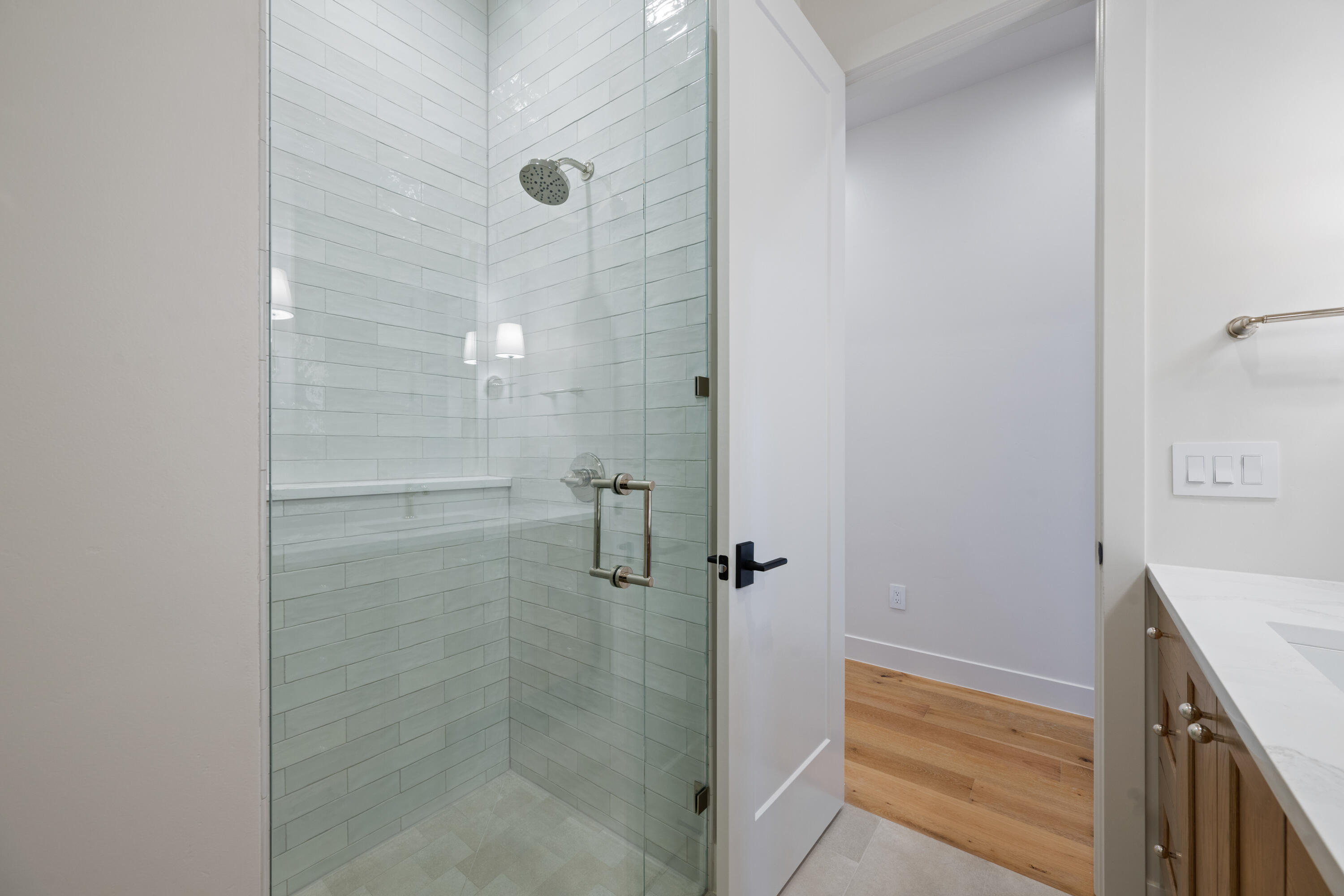 QUEENSRIDGE - Residential