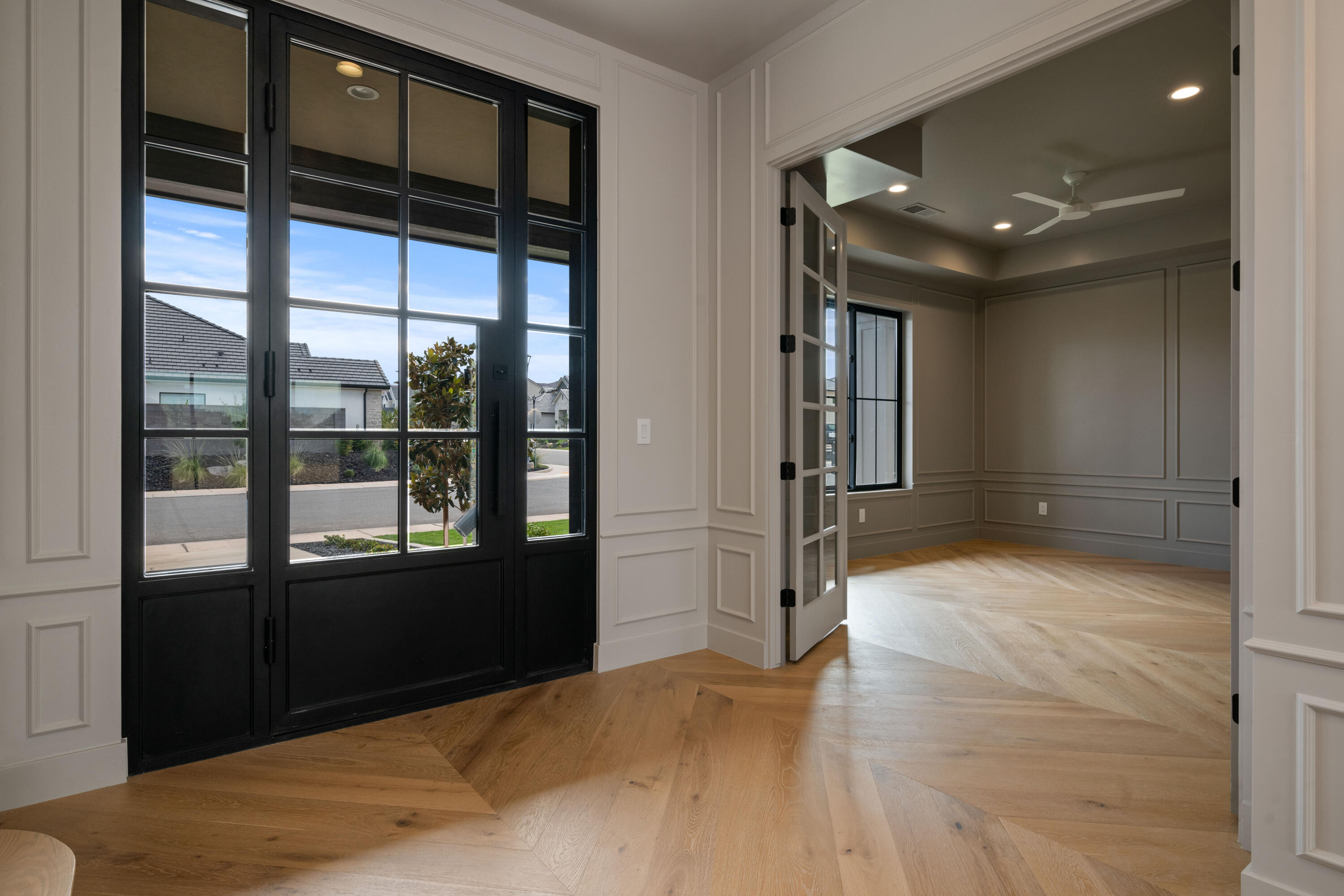 QUEENSRIDGE - Residential