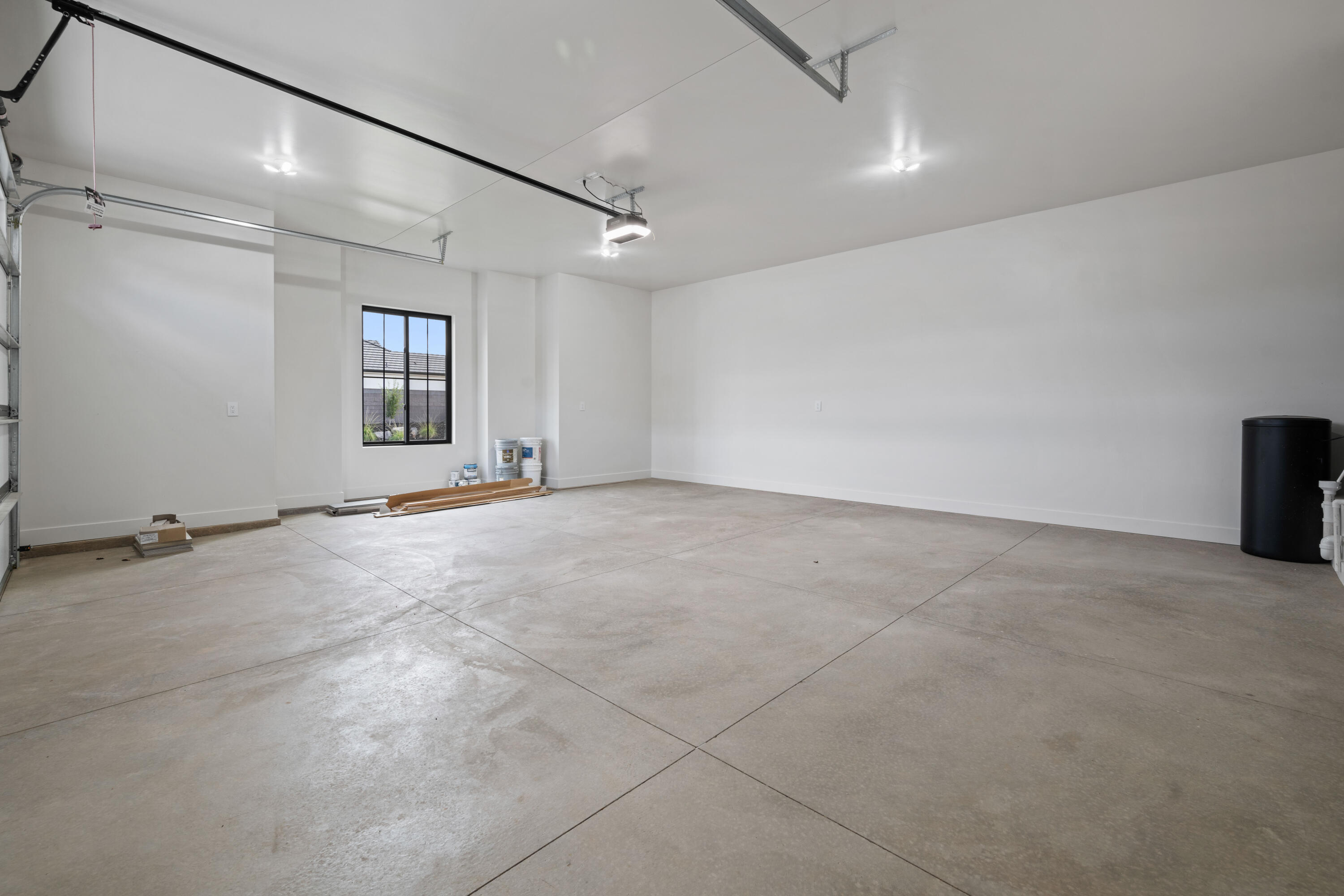 QUEENSRIDGE - Residential