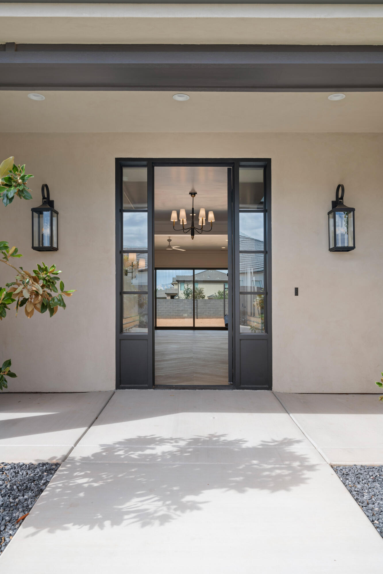 QUEENSRIDGE - Residential