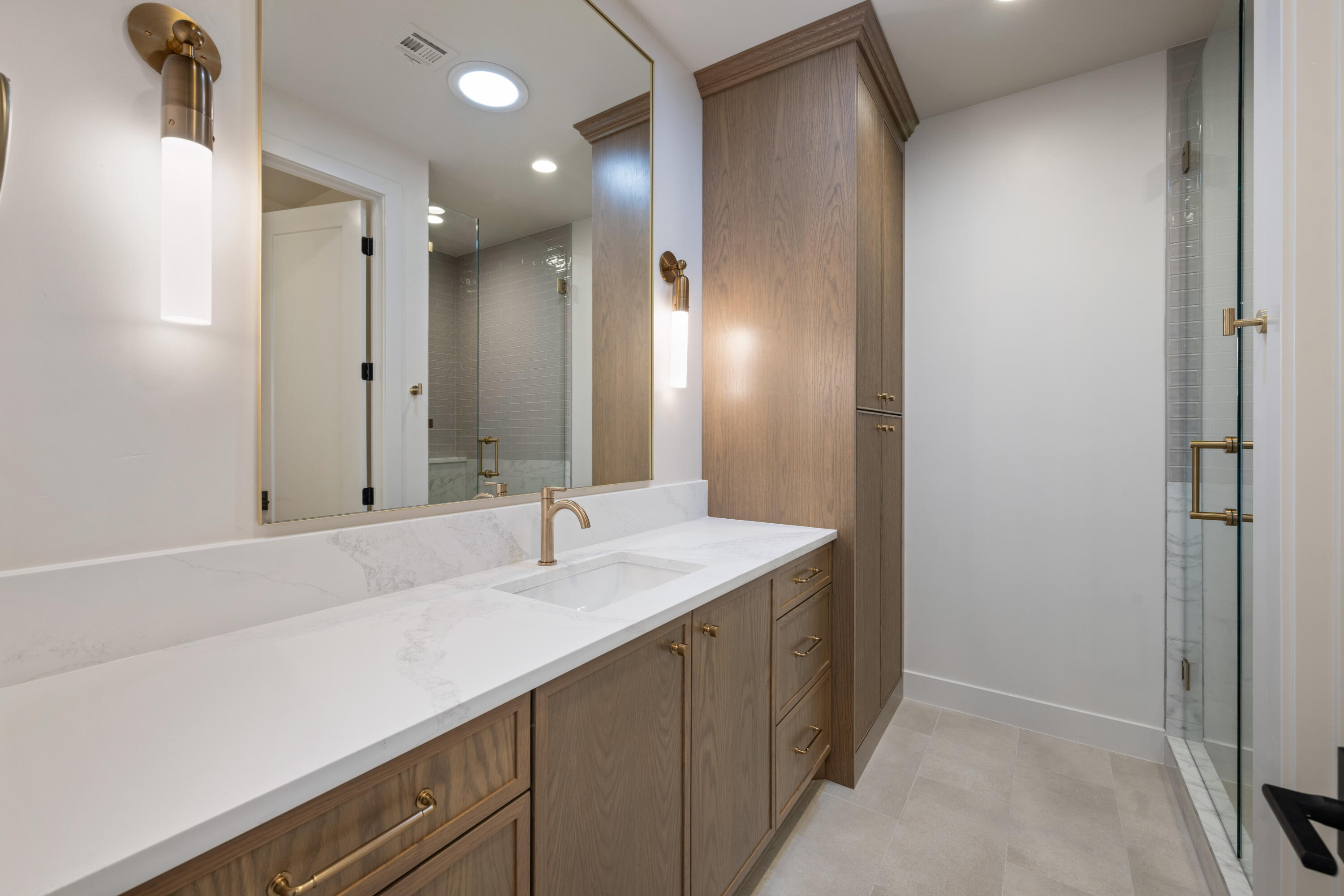 QUEENSRIDGE - Residential