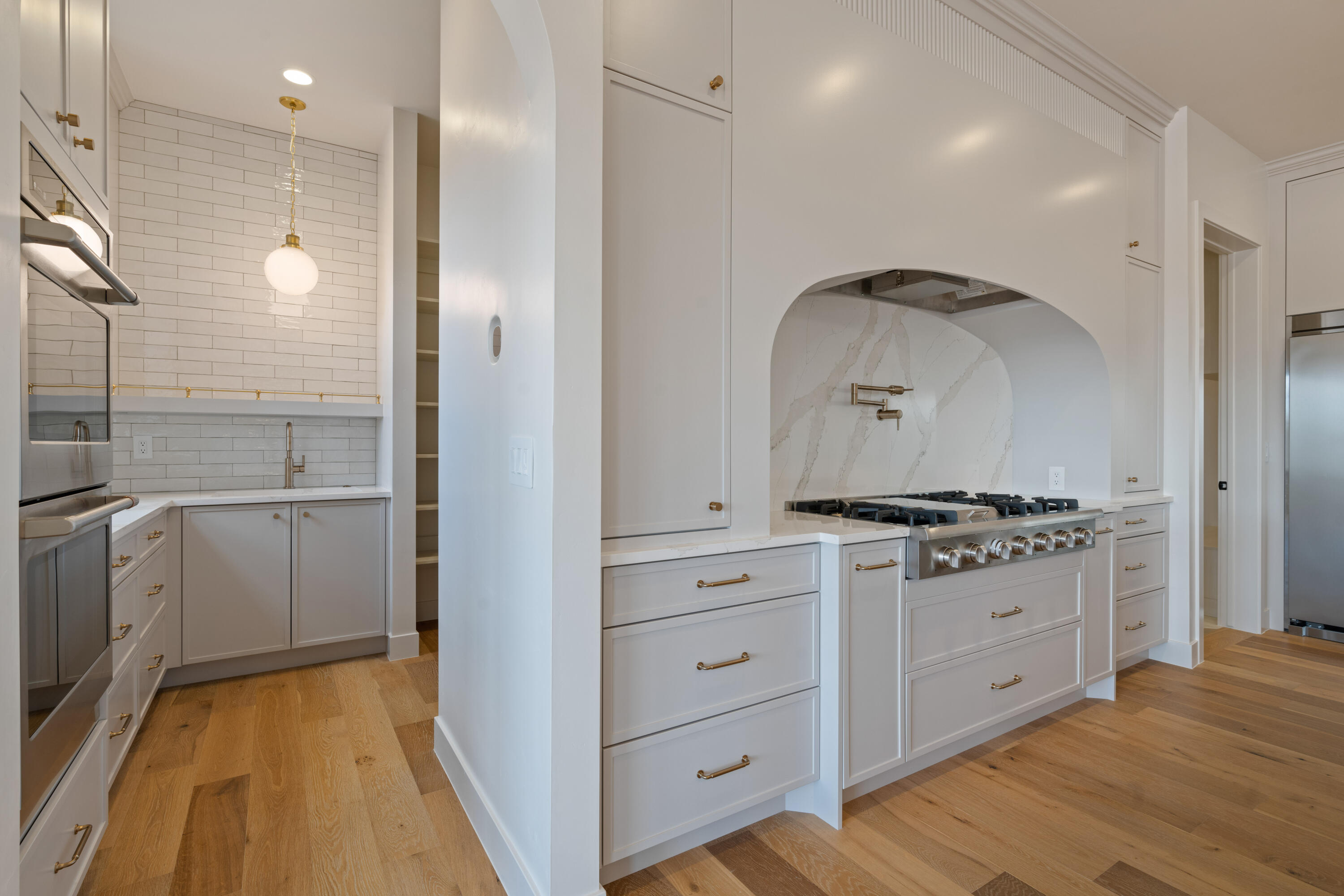 QUEENSRIDGE - Residential