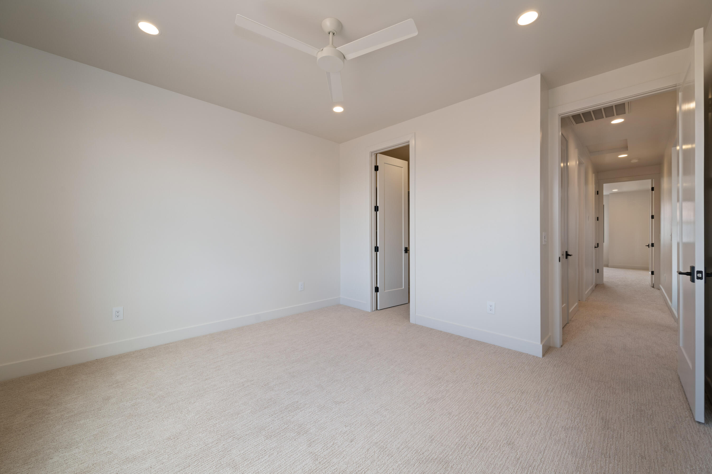 QUEENSRIDGE - Residential