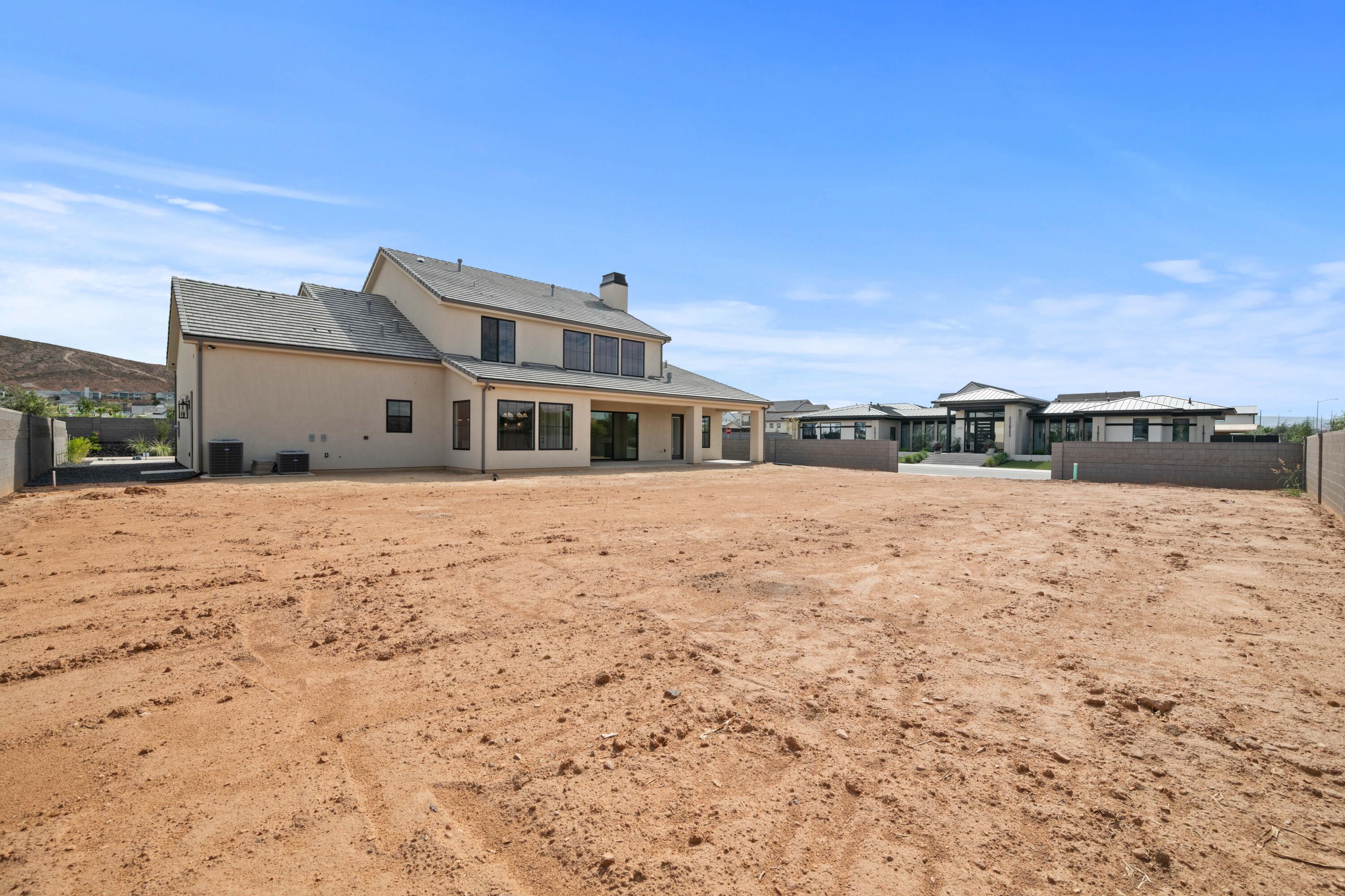 QUEENSRIDGE - Residential