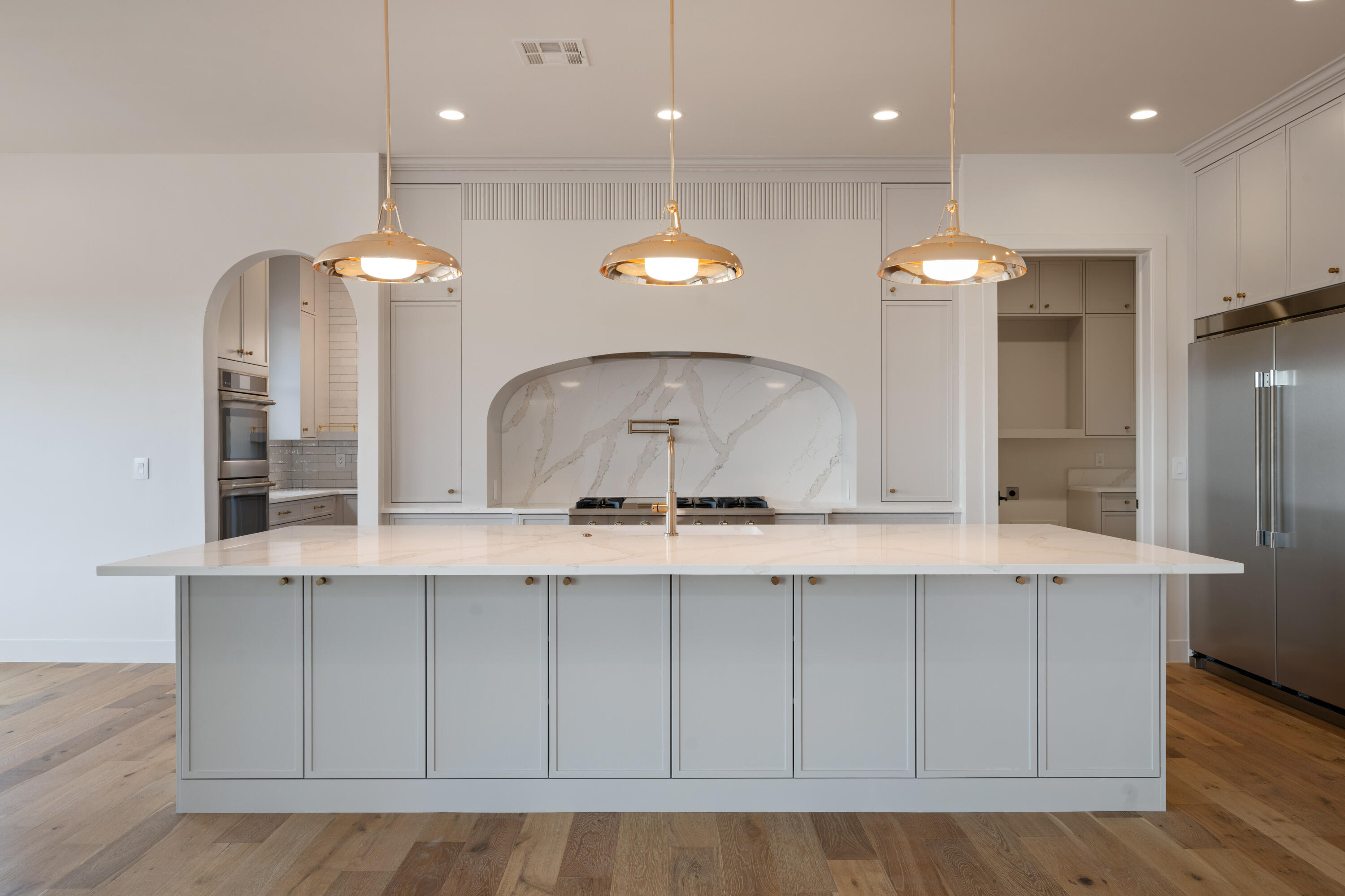 QUEENSRIDGE - Residential