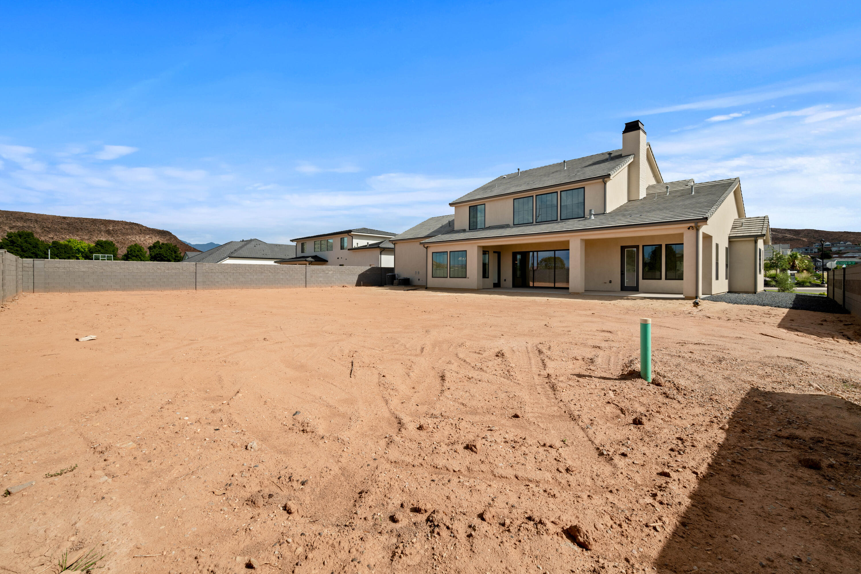 QUEENSRIDGE - Residential