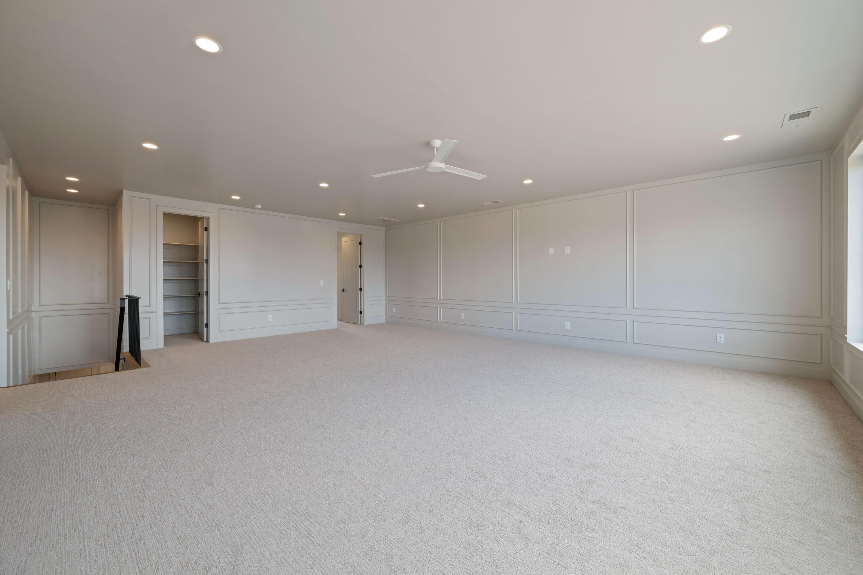 QUEENSRIDGE - Residential