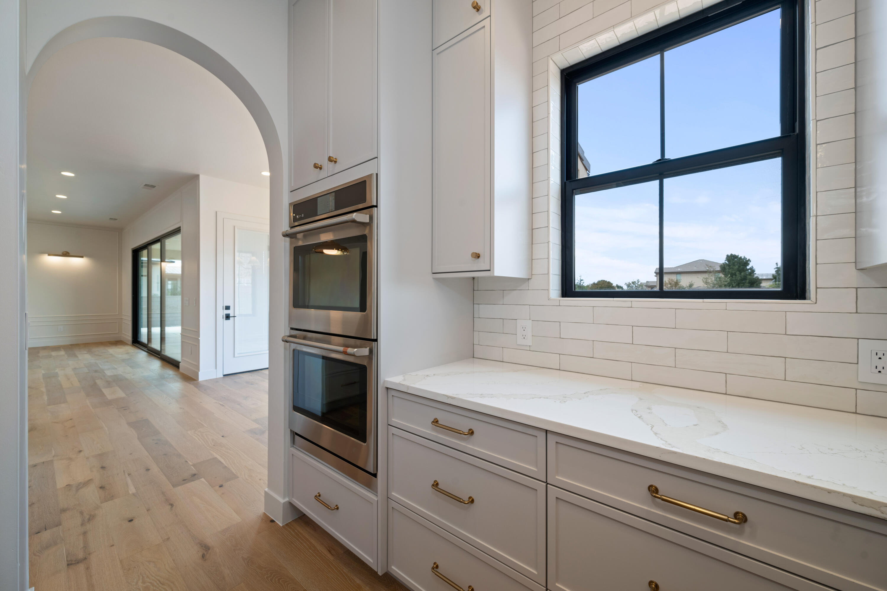 QUEENSRIDGE - Residential