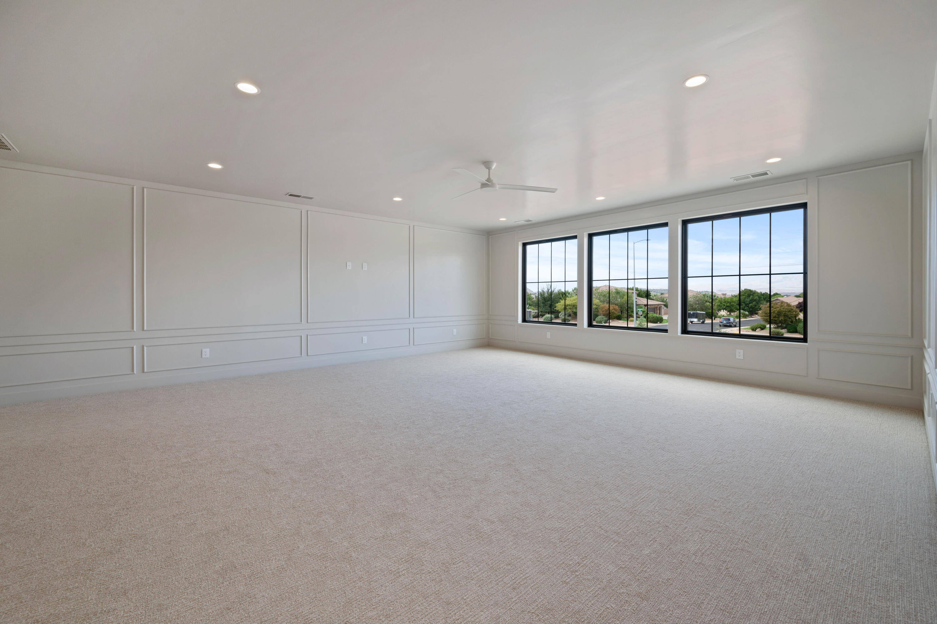 QUEENSRIDGE - Residential