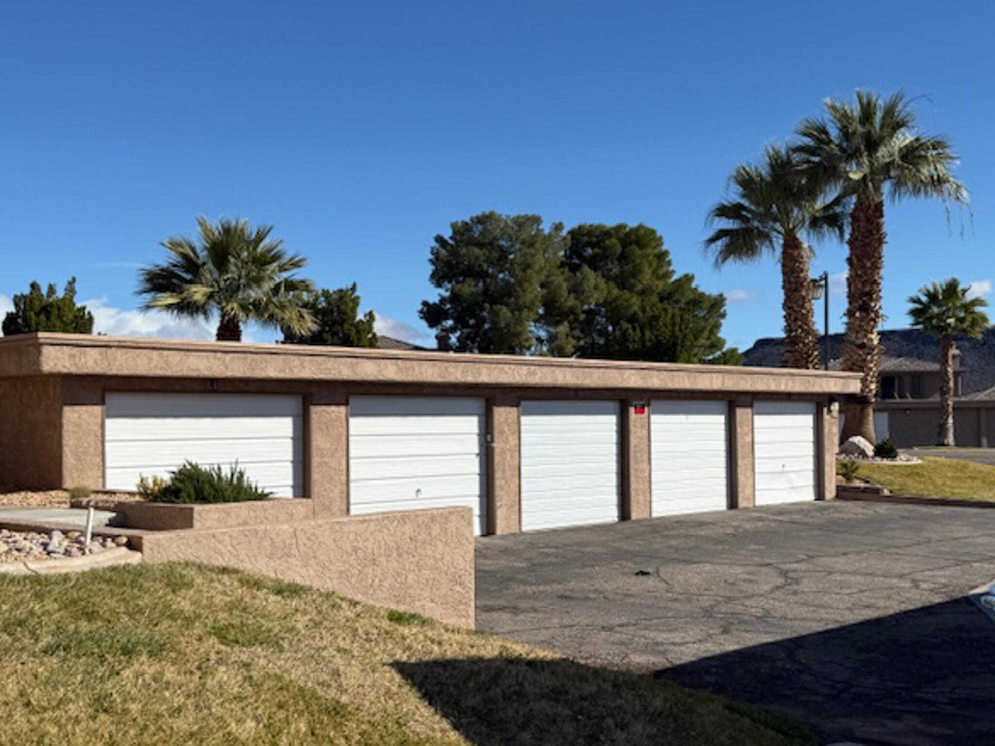 SPORTS VILLAGE - Residential