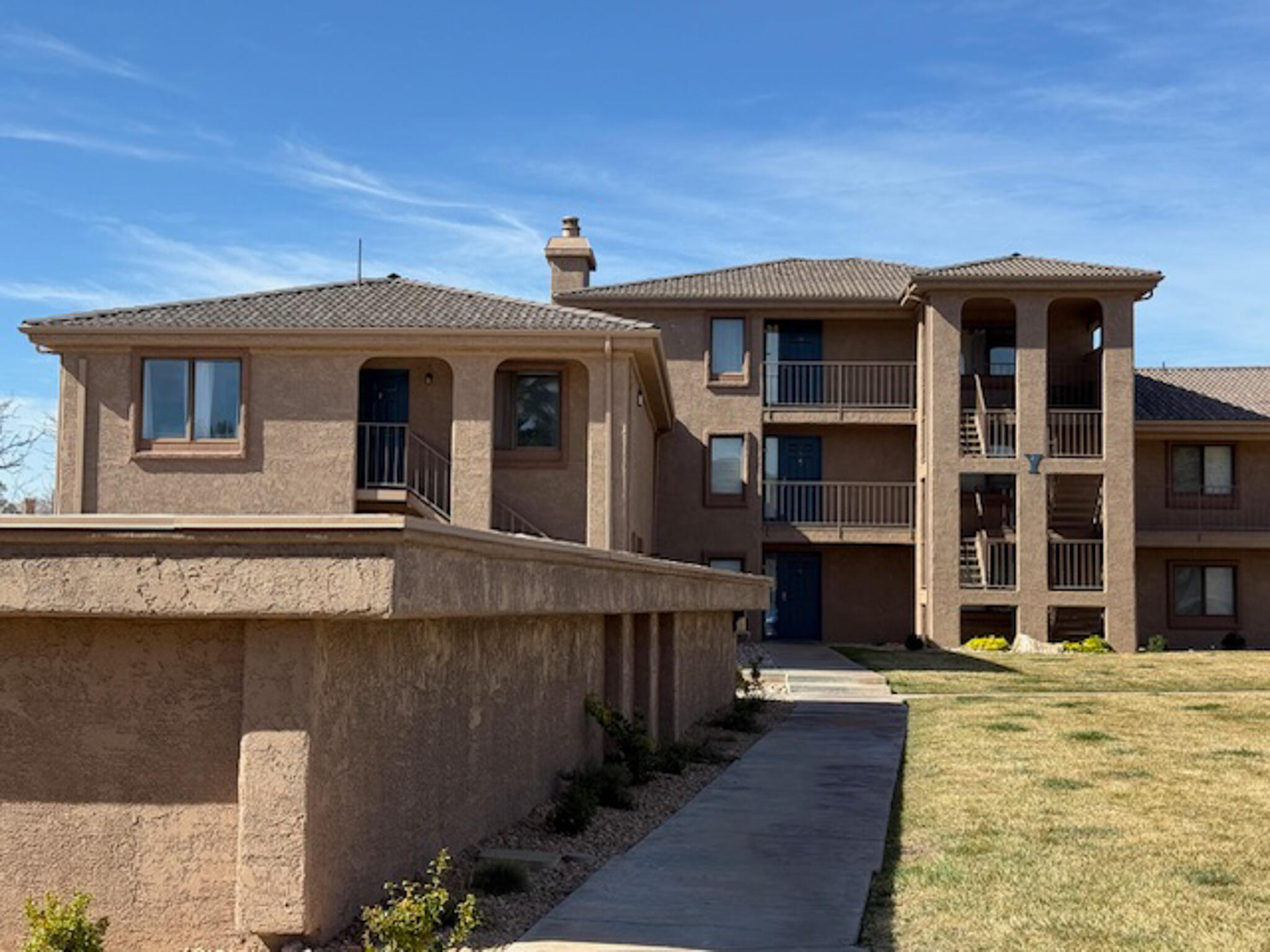 SPORTS VILLAGE - Residential