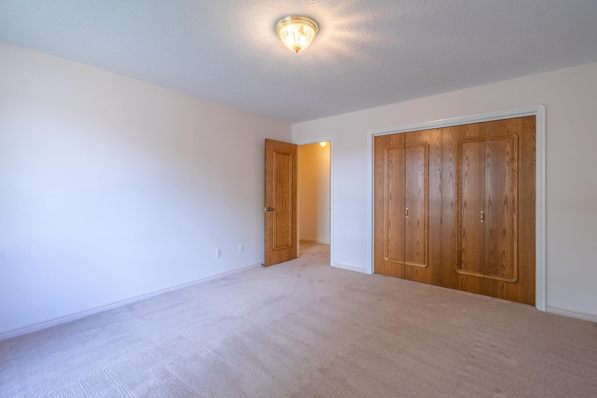 BLOOMINGTON COUNTRY CLUB - Residential