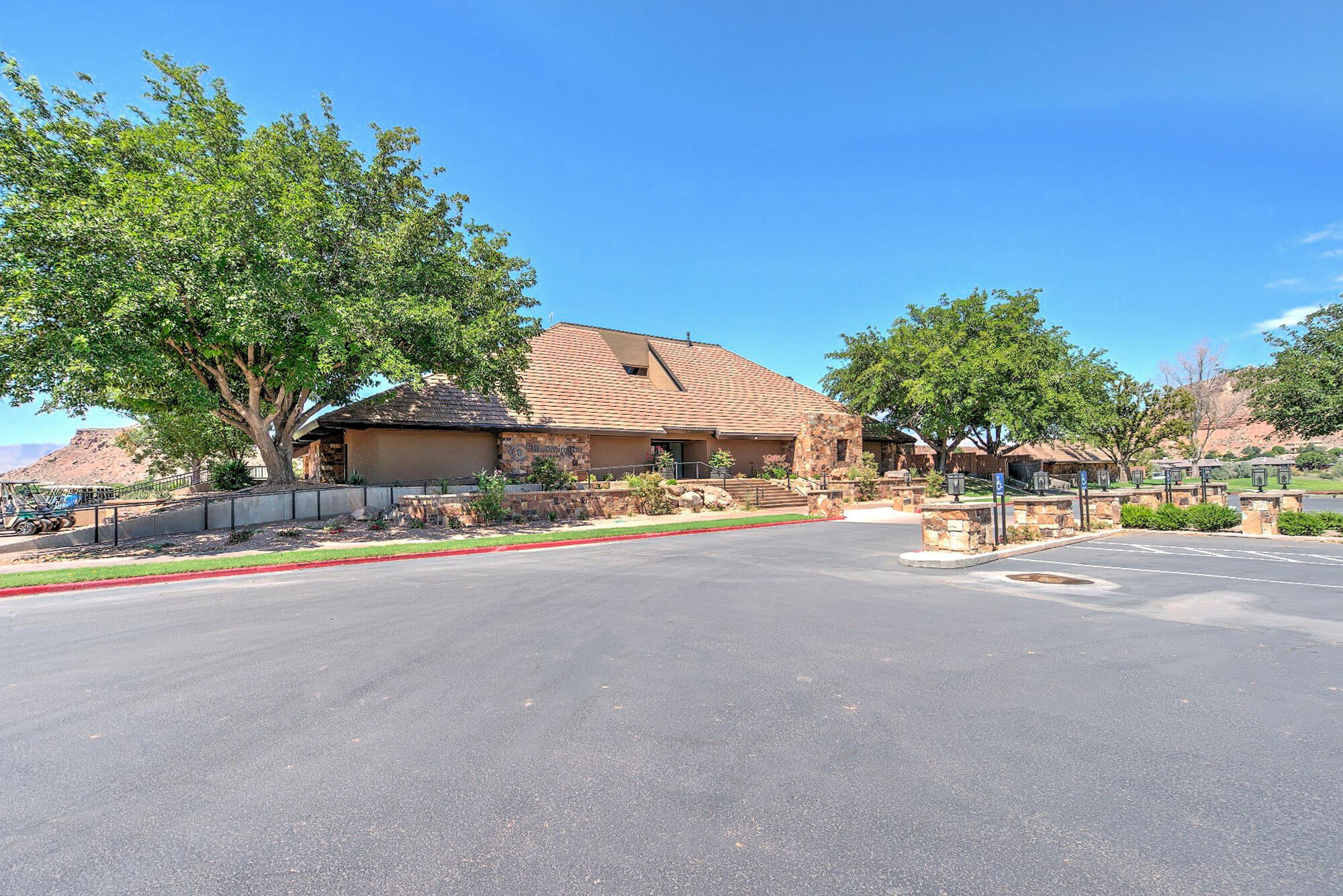 BLOOMINGTON COUNTRY CLUB - Residential