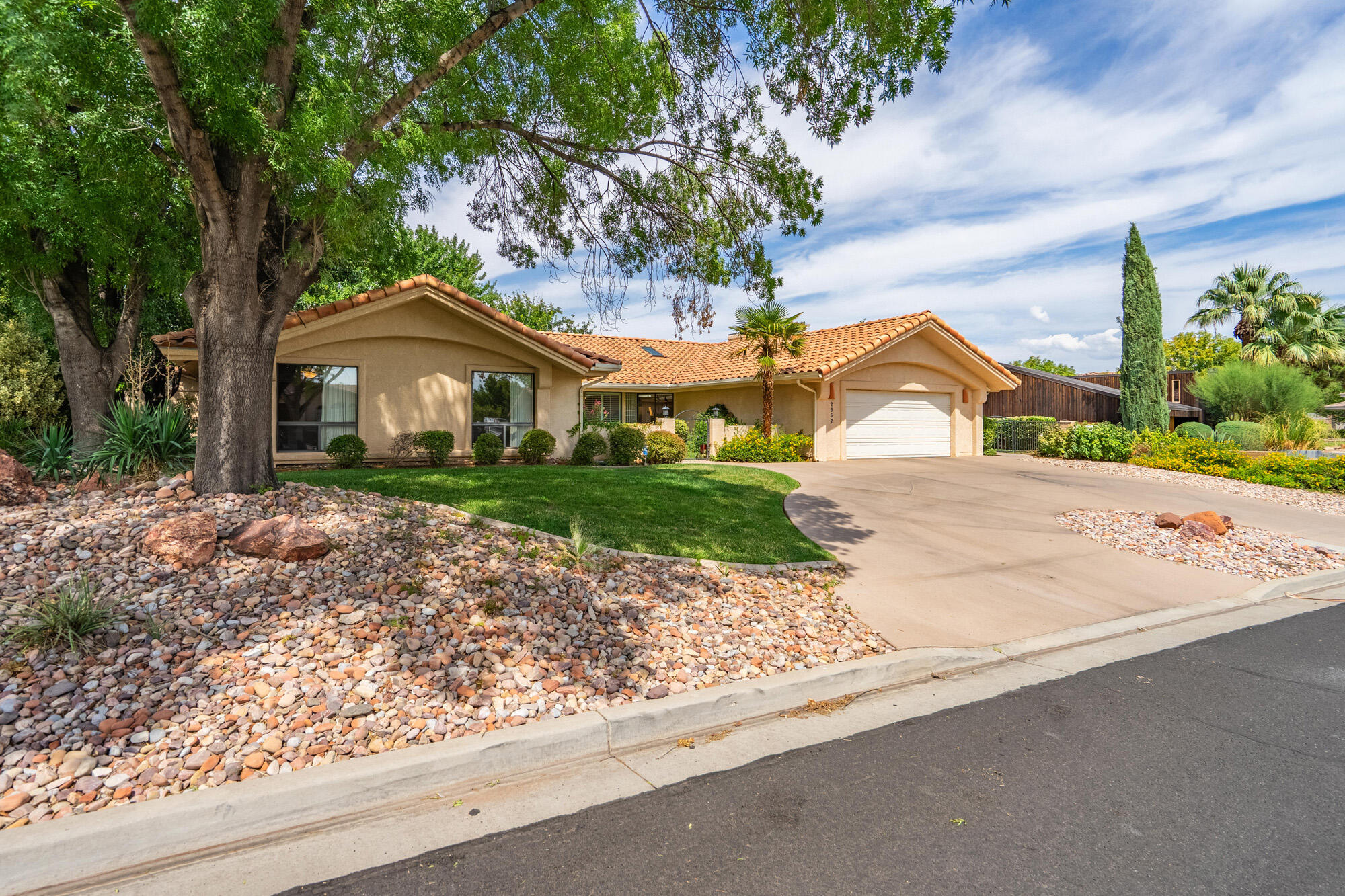 BLOOMINGTON COUNTRY CLUB - Residential