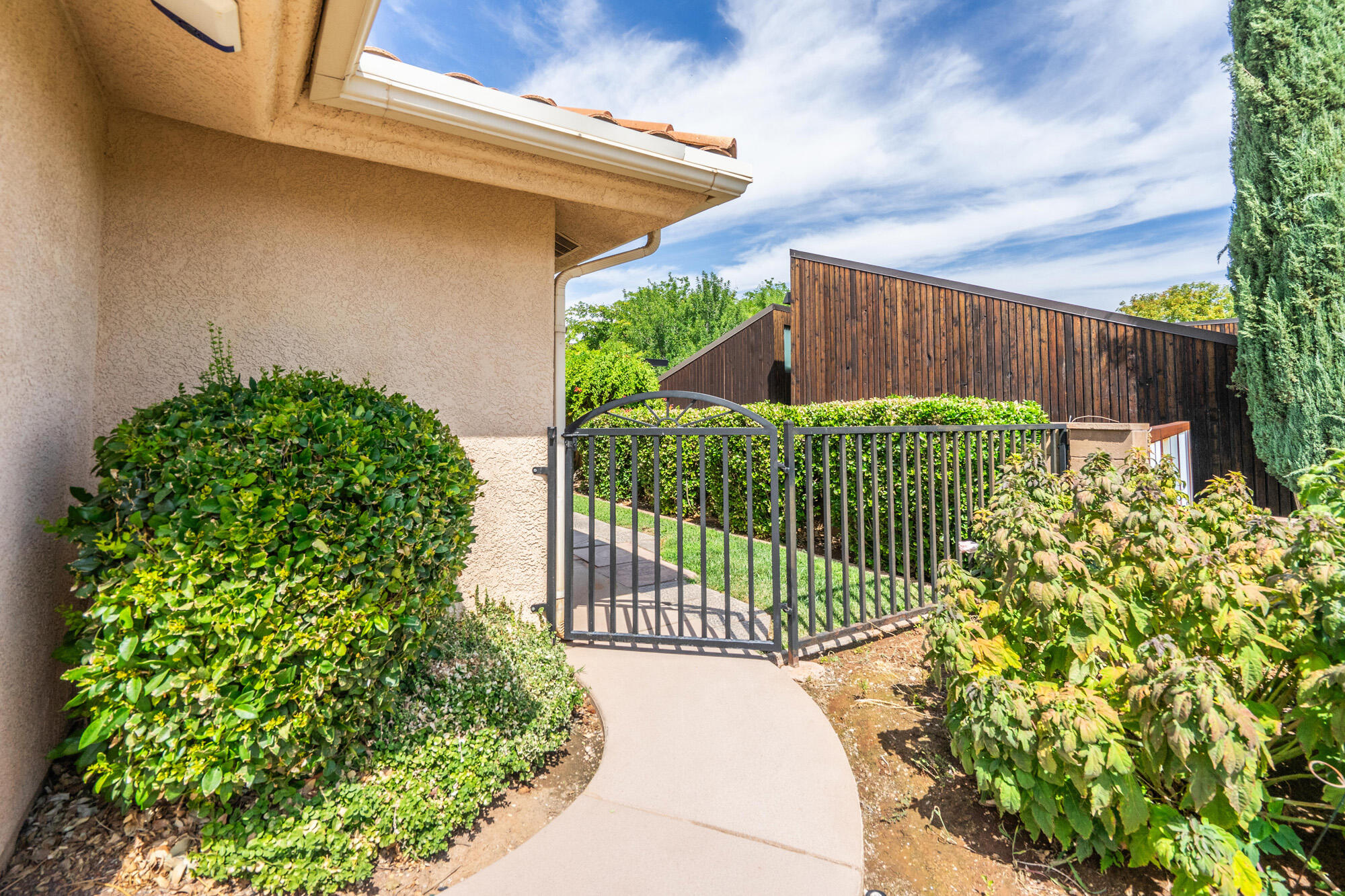 BLOOMINGTON COUNTRY CLUB - Residential