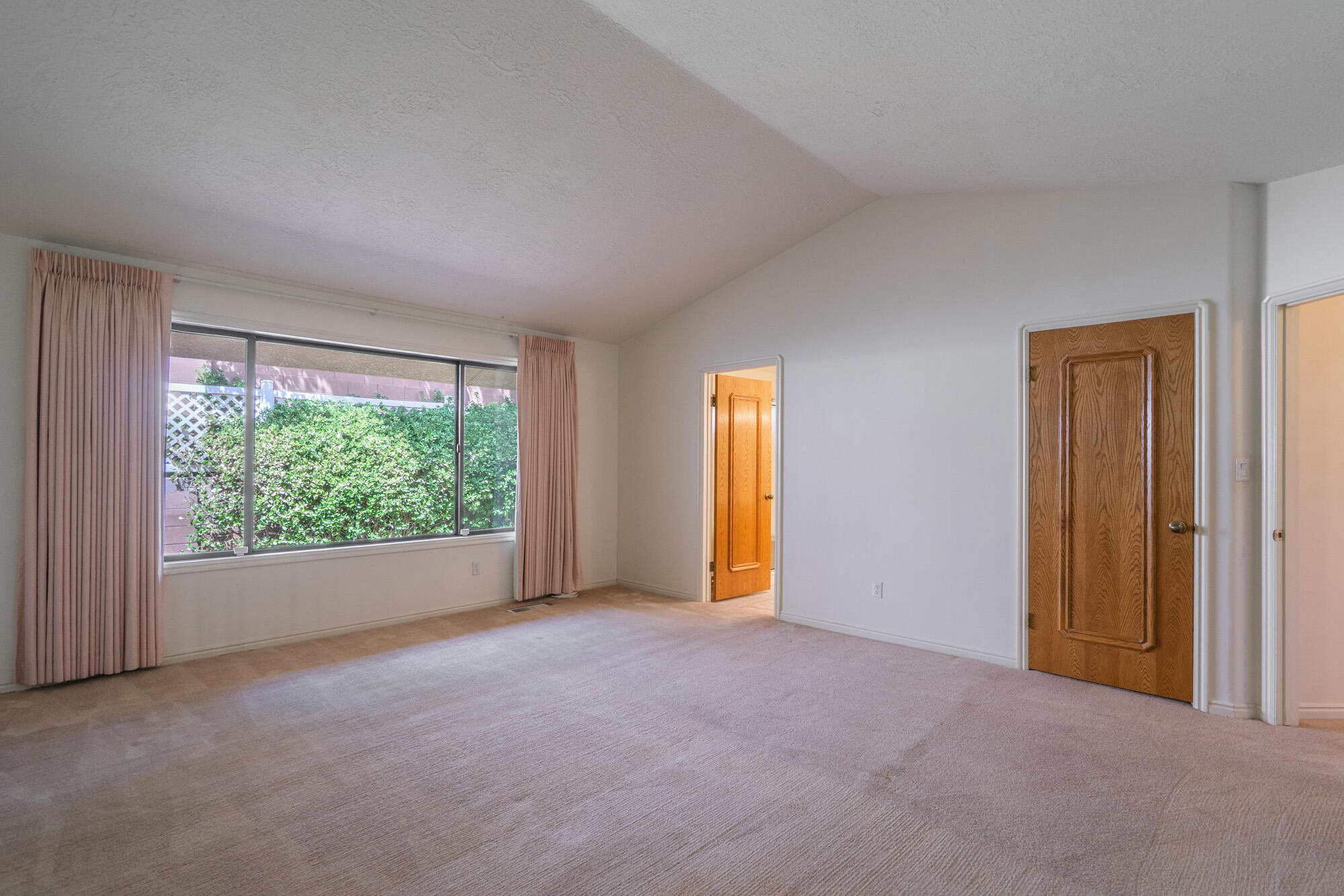 BLOOMINGTON COUNTRY CLUB - Residential