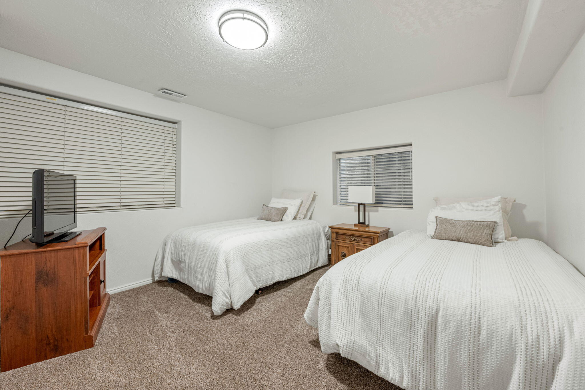 HERITAGE LANE TOWNHOMES - Residential