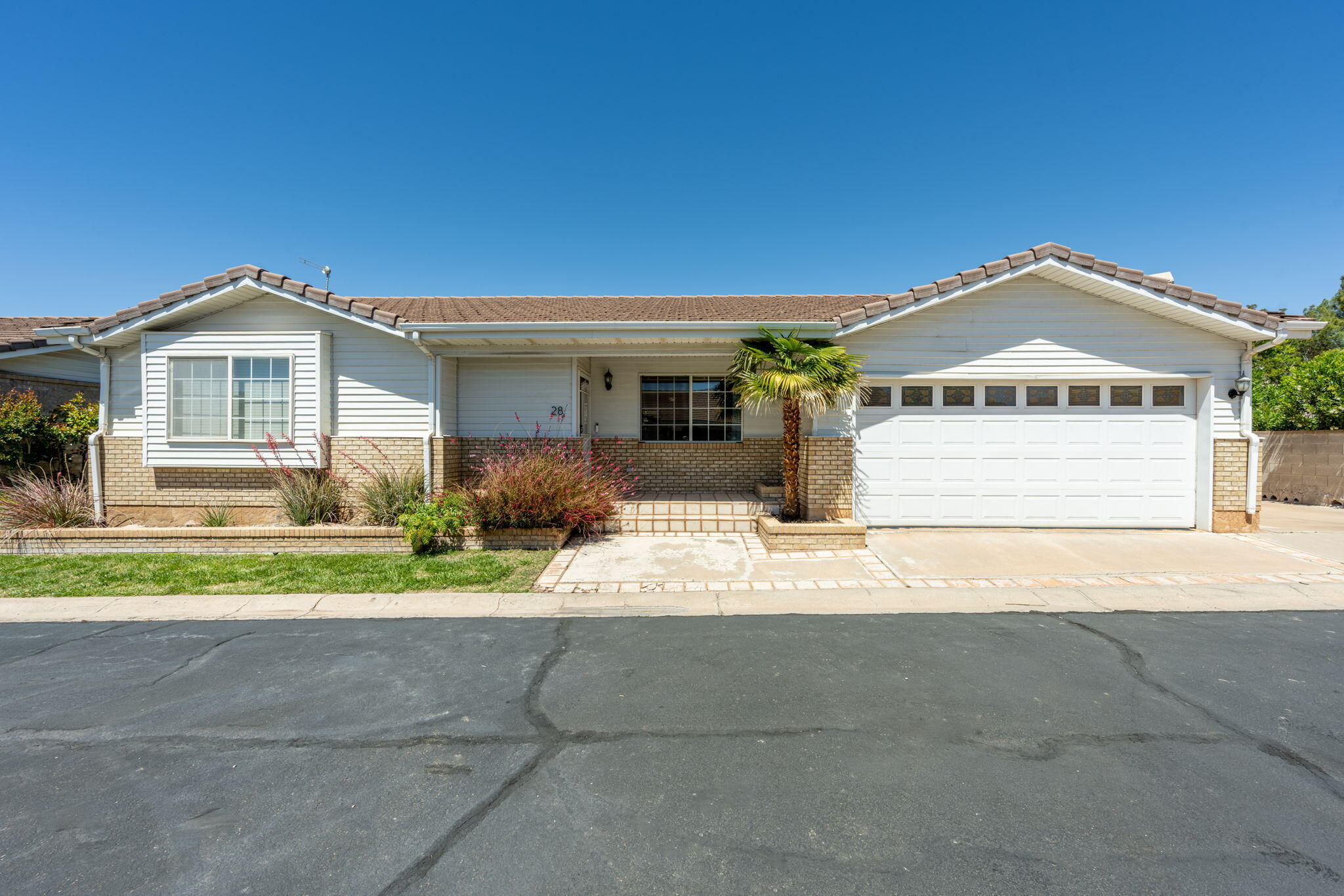 HERITAGE LANE TOWNHOMES - Residential