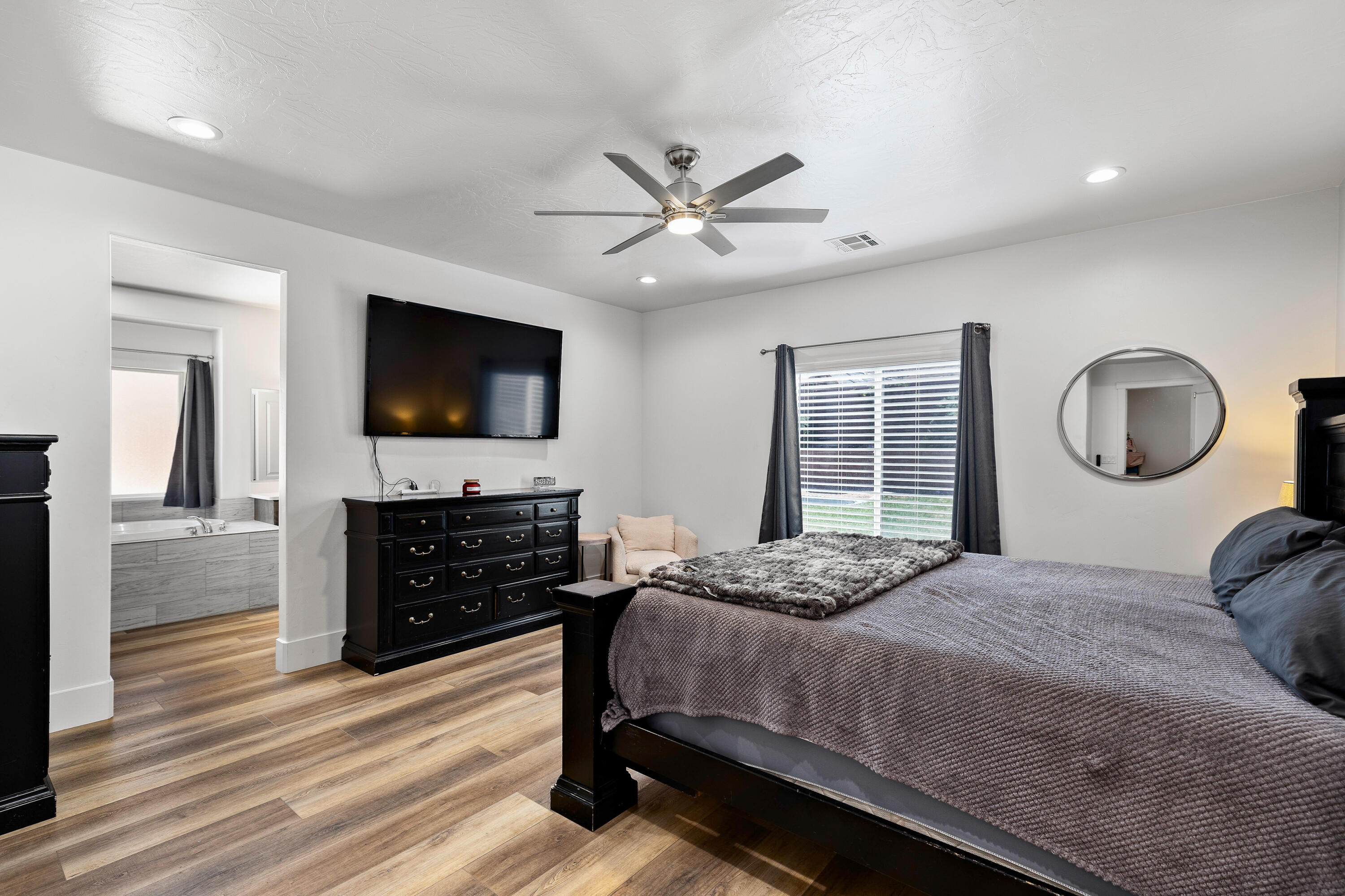 DESERT VALLEY - Residential