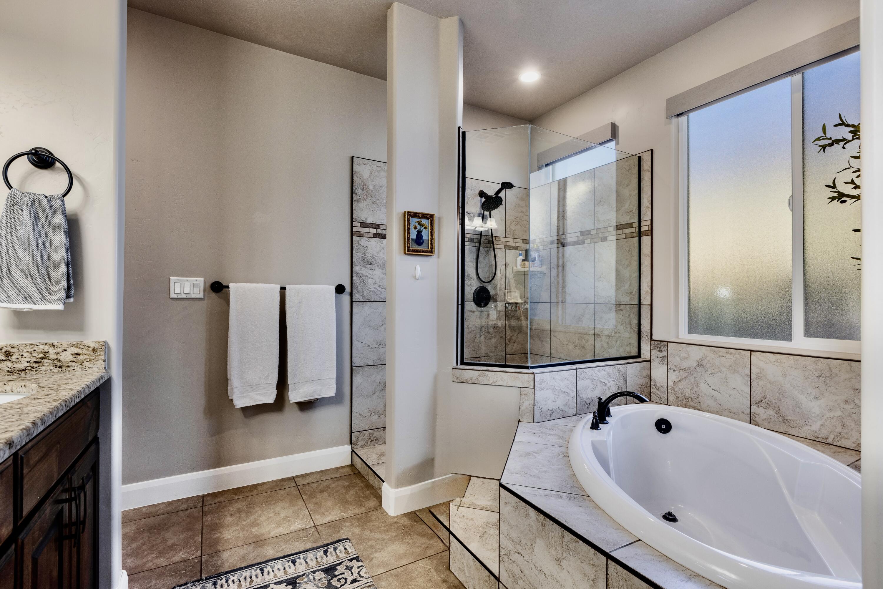 SKY RIDGE - Residential