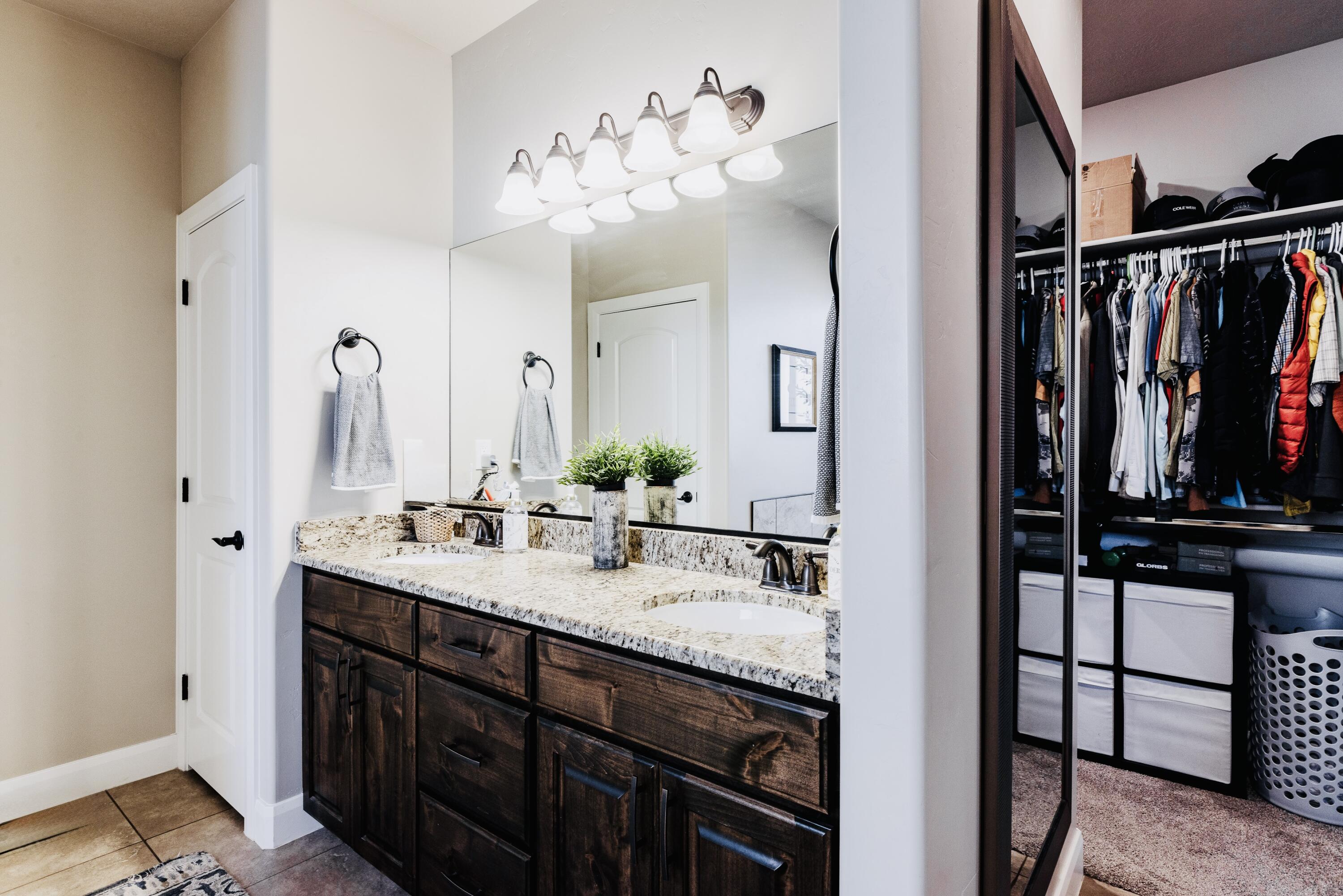 SKY RIDGE - Residential