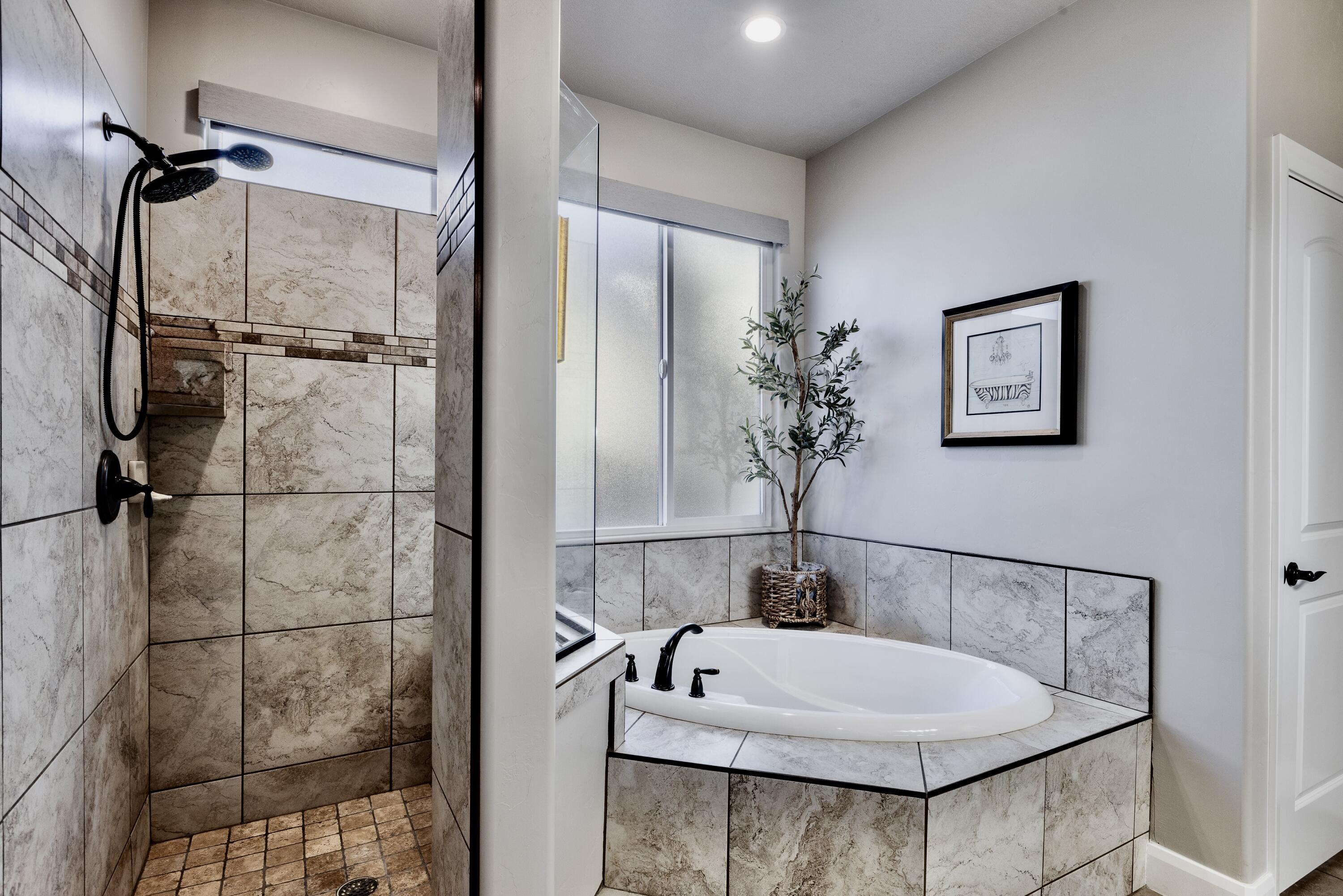 SKY RIDGE - Residential