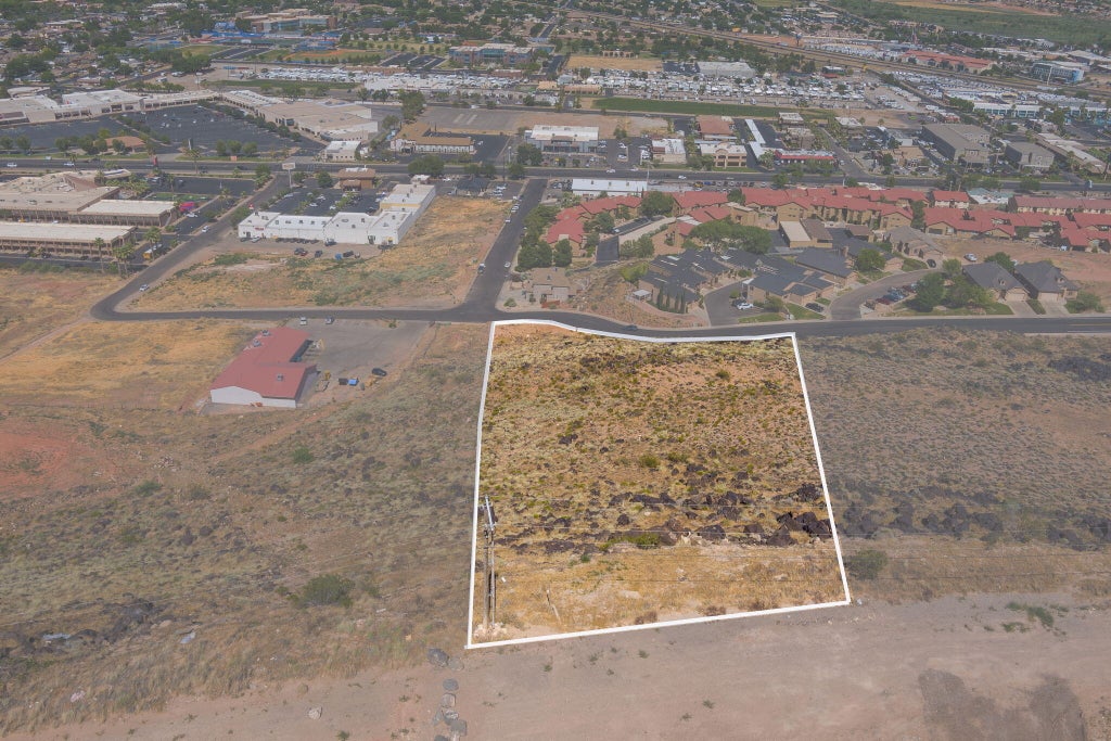 Photo of 250 W 950 S, Saint George, UT 84770 (MLS # 26-273485)