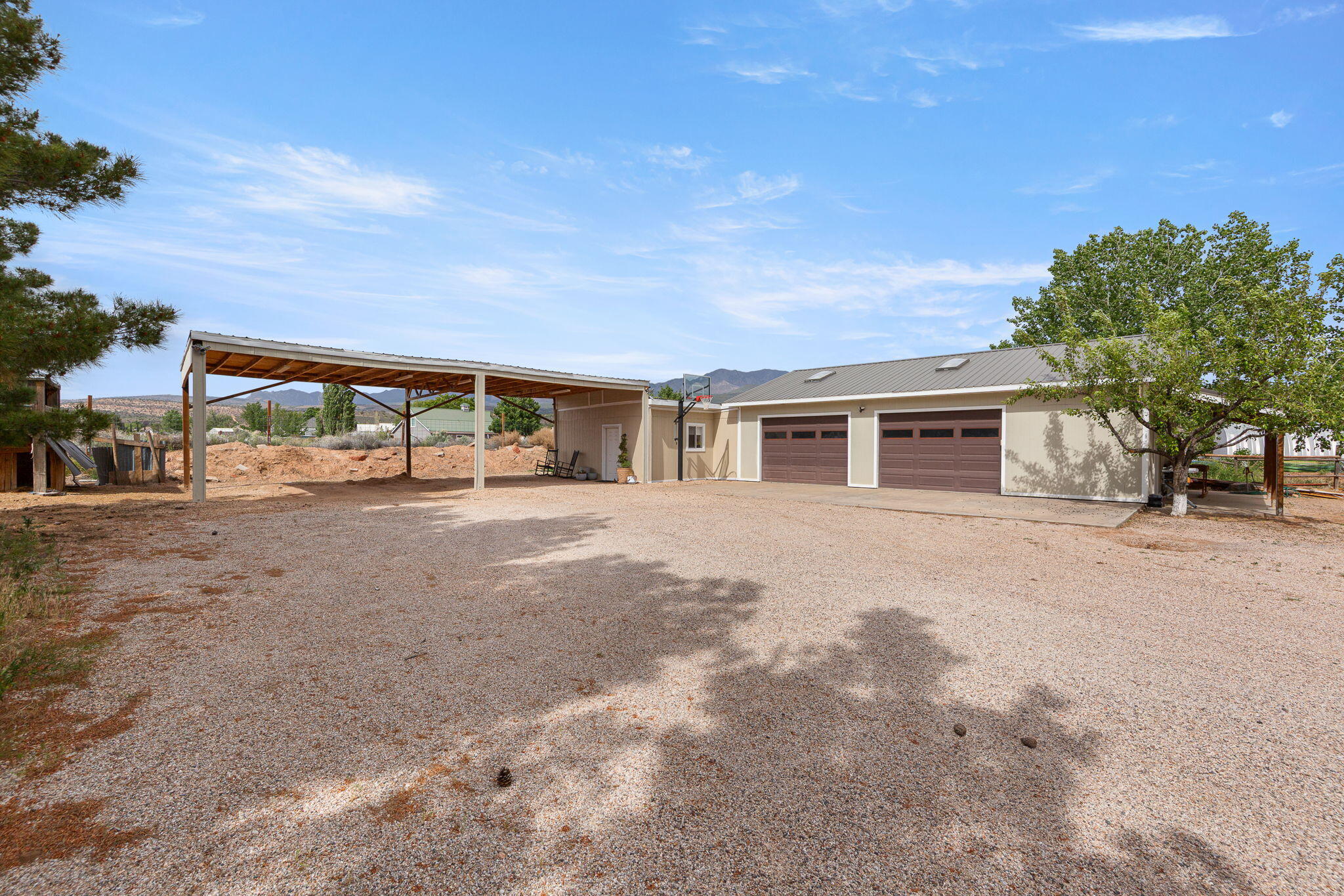 DIAMOND VALLEY ACRES - Residential