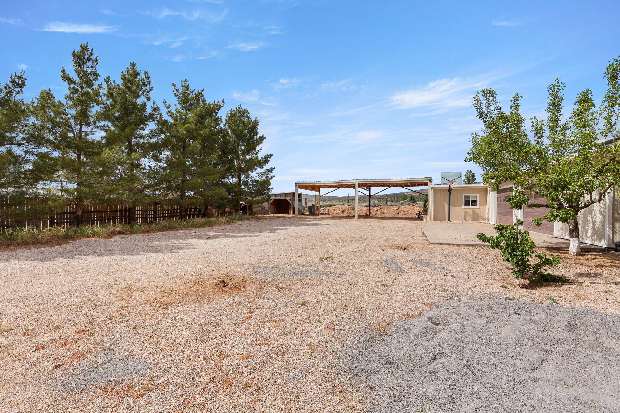 DIAMOND VALLEY ACRES - Residential