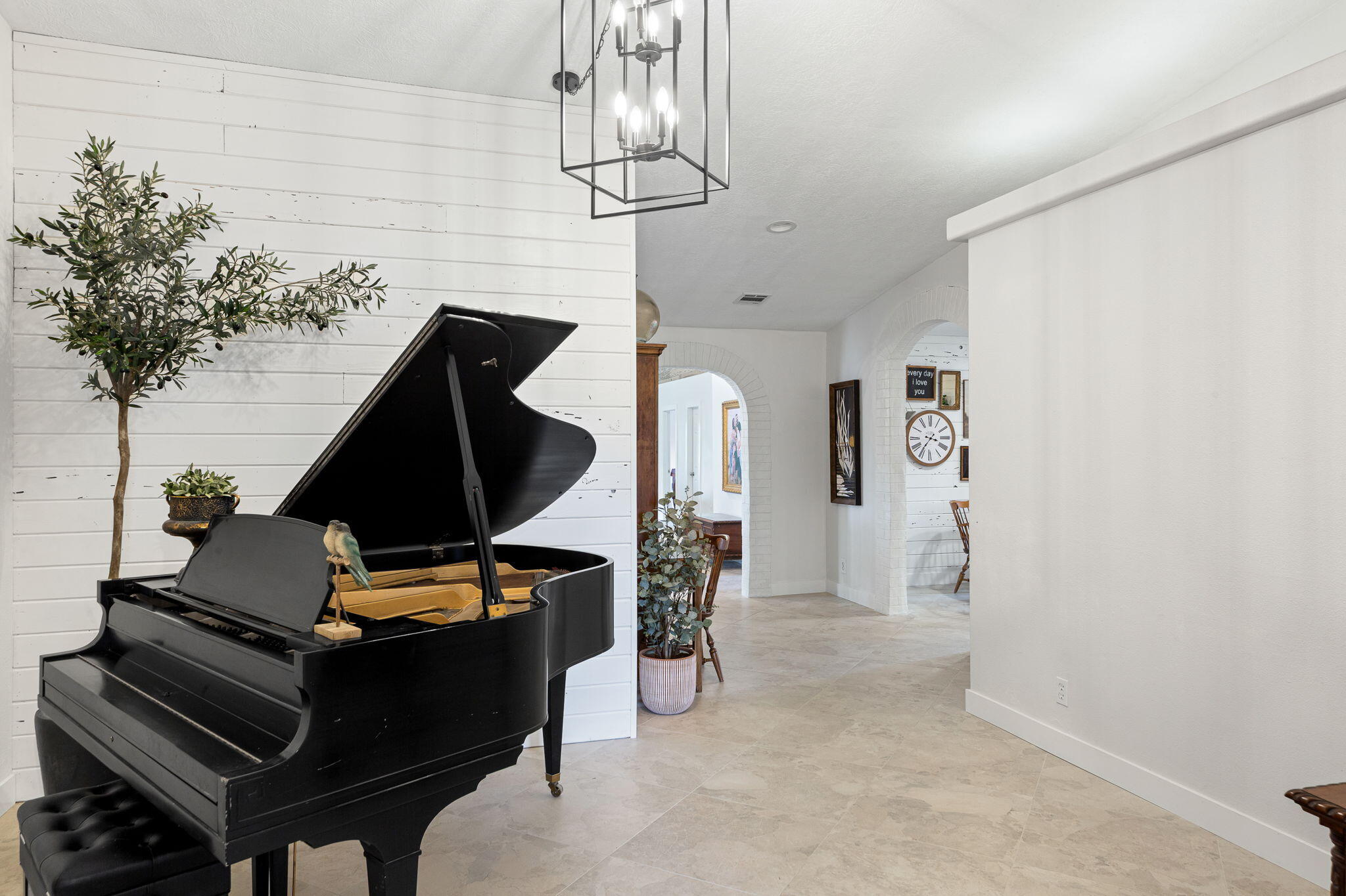 DIAMOND VALLEY ACRES - Residential
