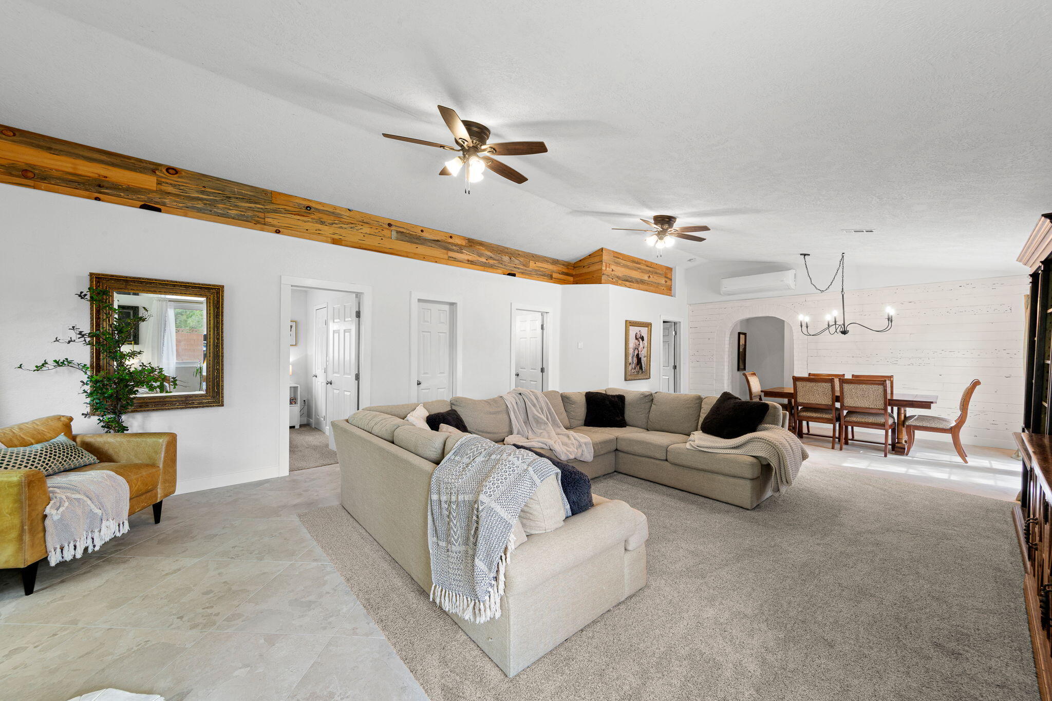 DIAMOND VALLEY ACRES - Residential