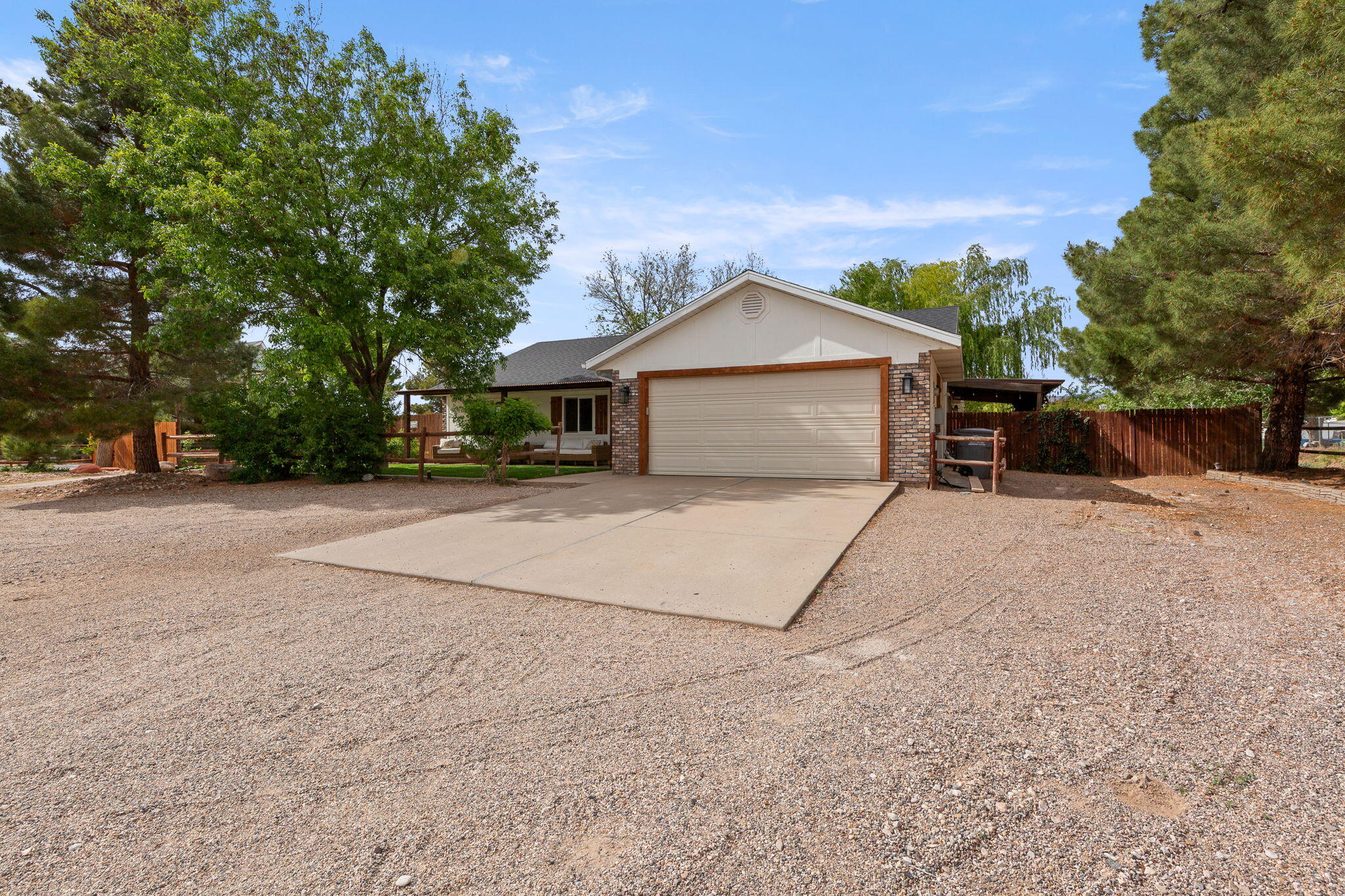 DIAMOND VALLEY ACRES - Residential