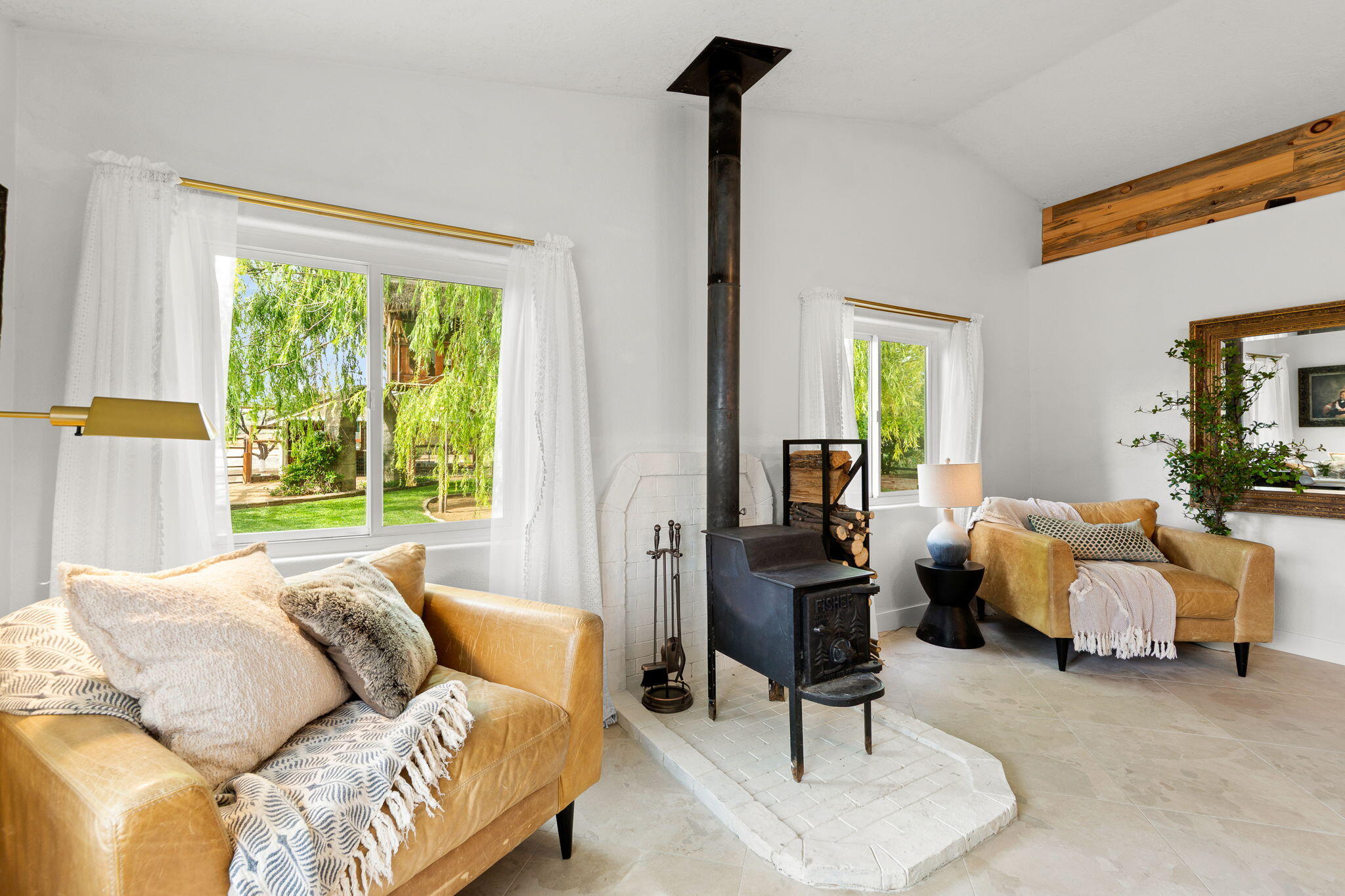 DIAMOND VALLEY ACRES - Residential