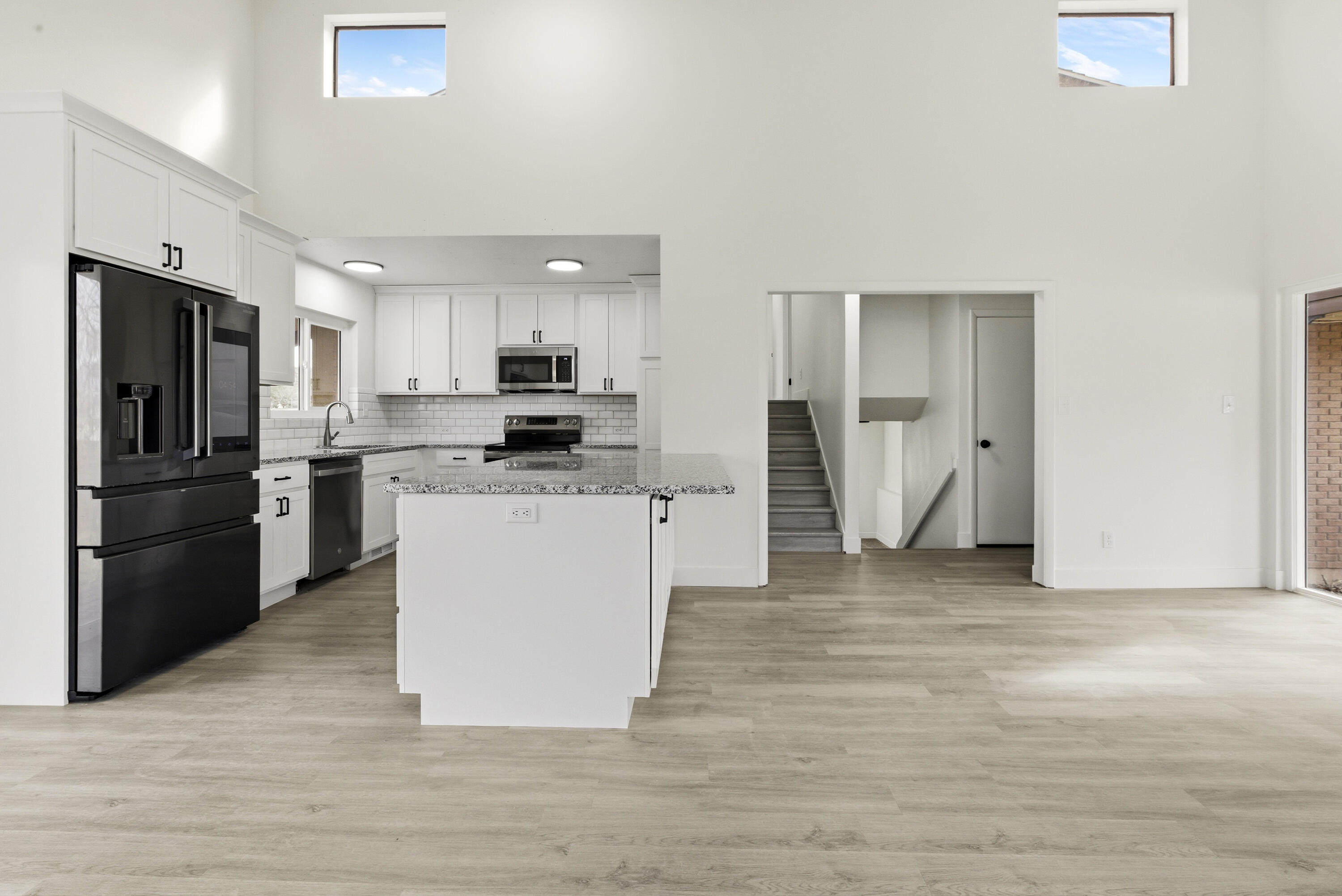 BLOOMINGTON HILLS - Residential