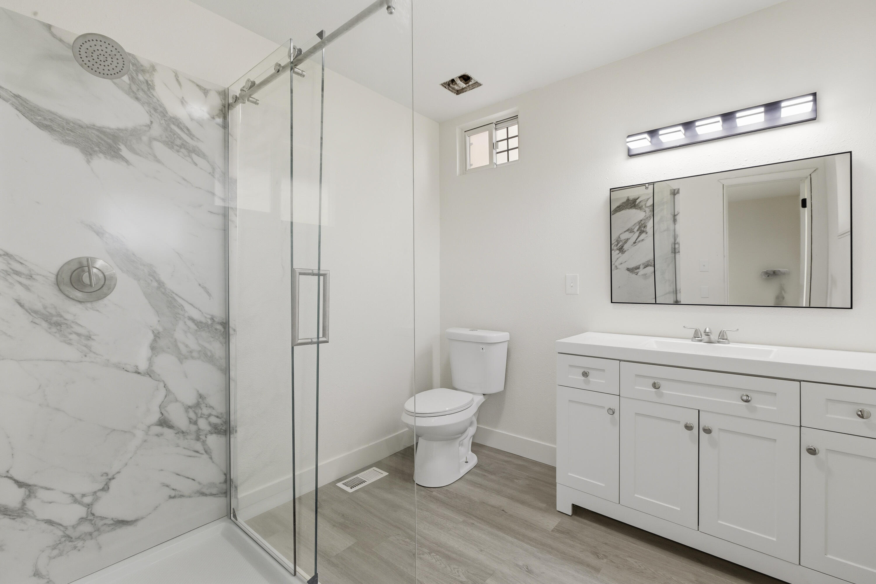 BLOOMINGTON HILLS - Residential