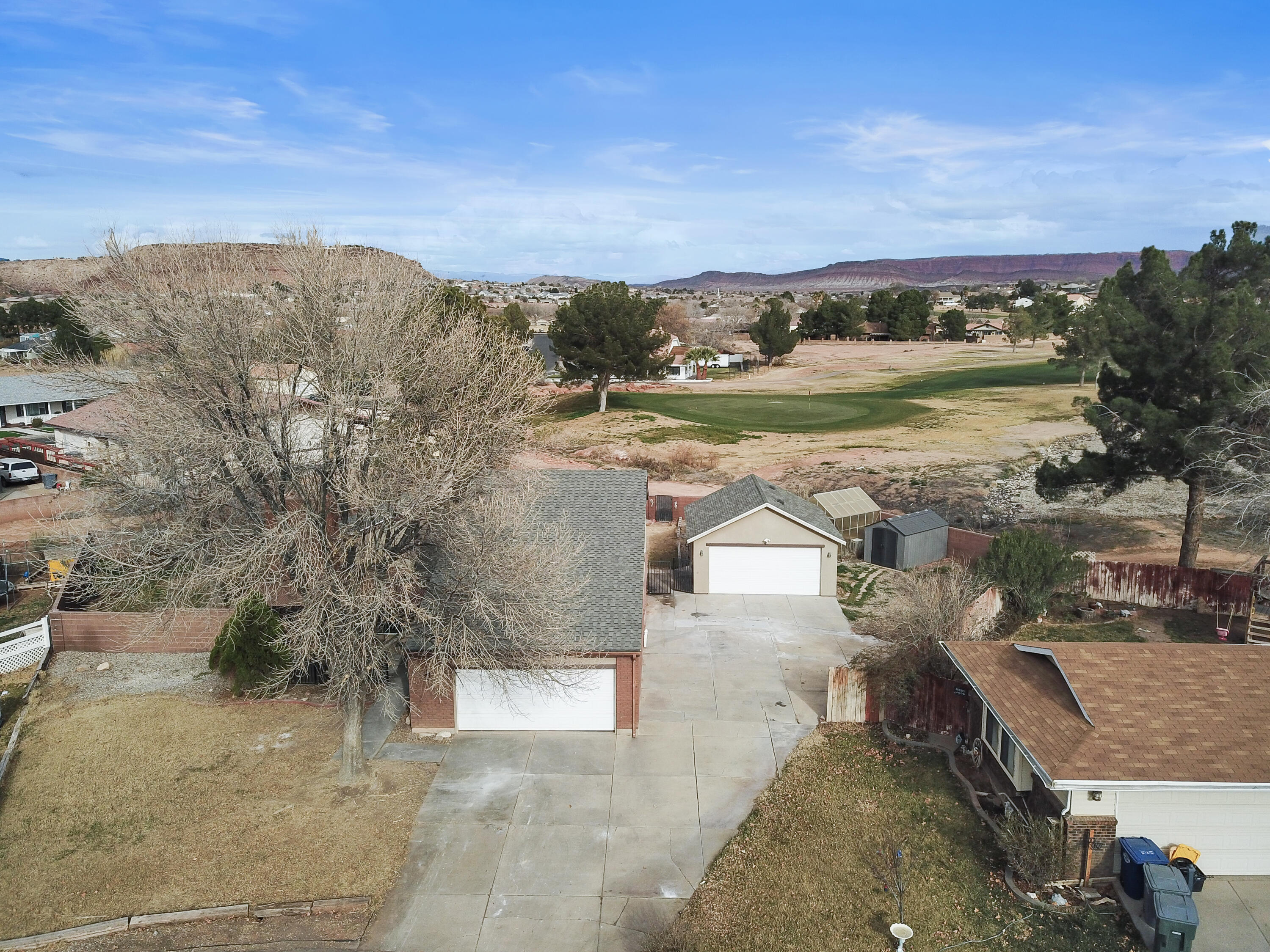 BLOOMINGTON HILLS - Residential