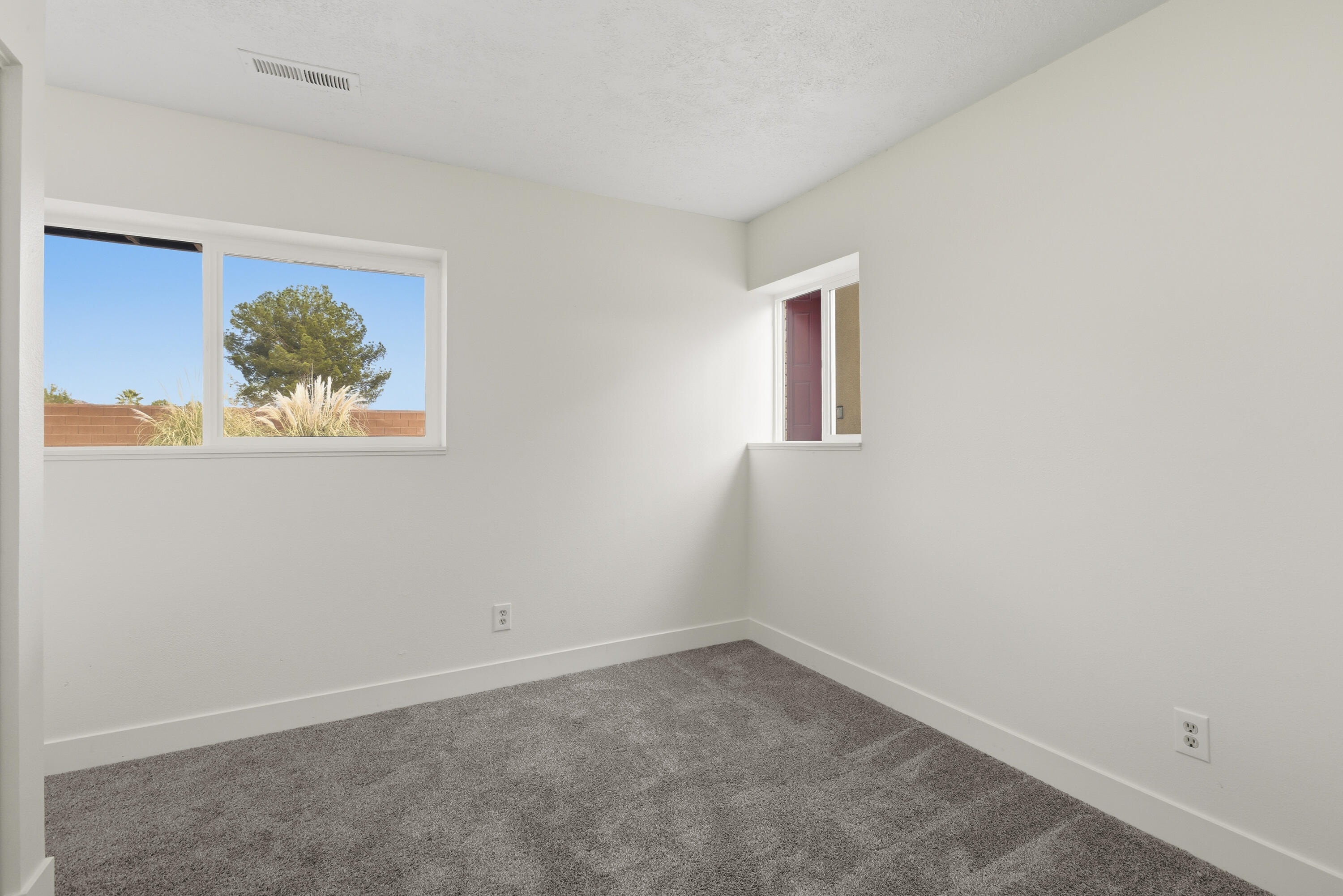 BLOOMINGTON HILLS - Residential