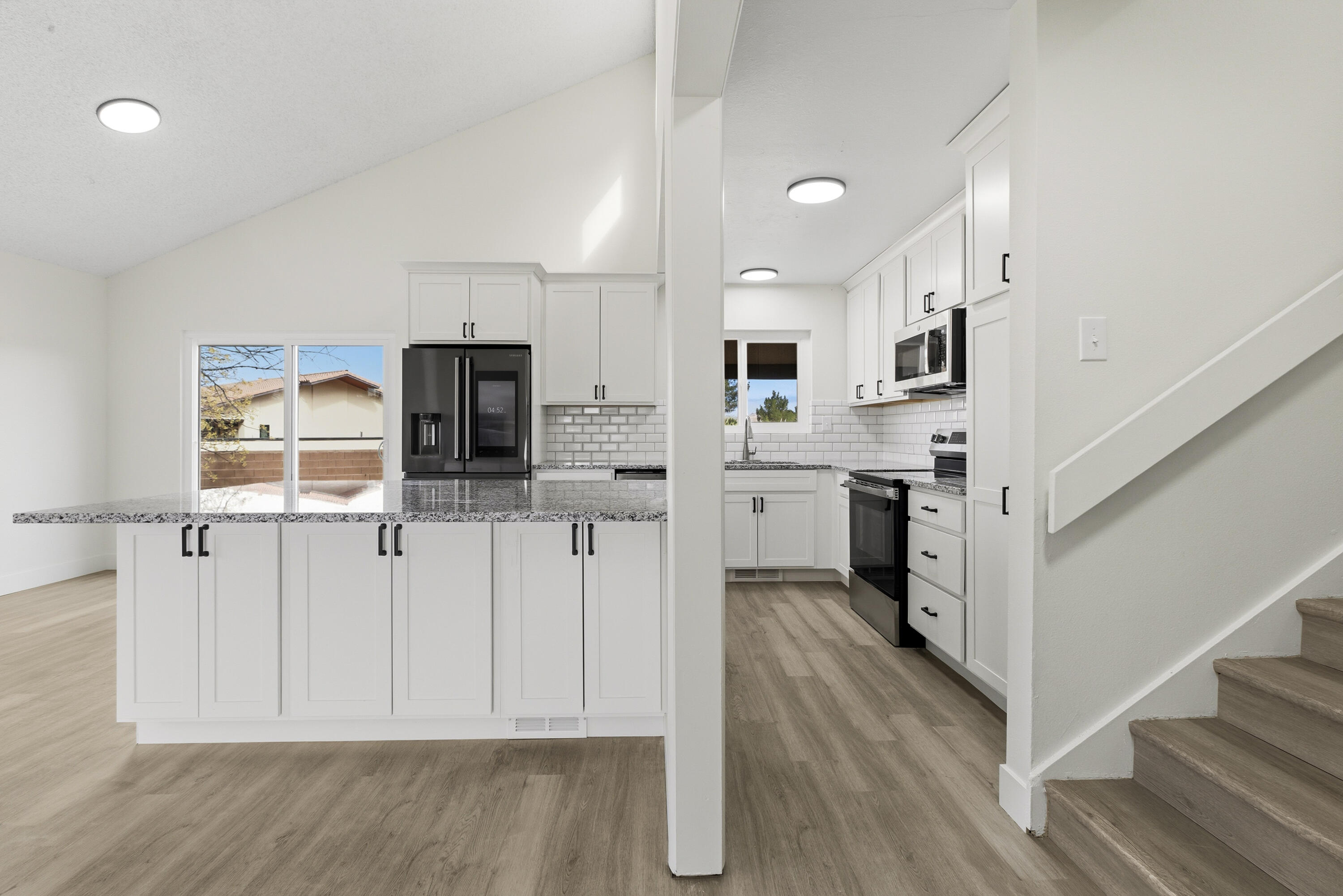 BLOOMINGTON HILLS - Residential