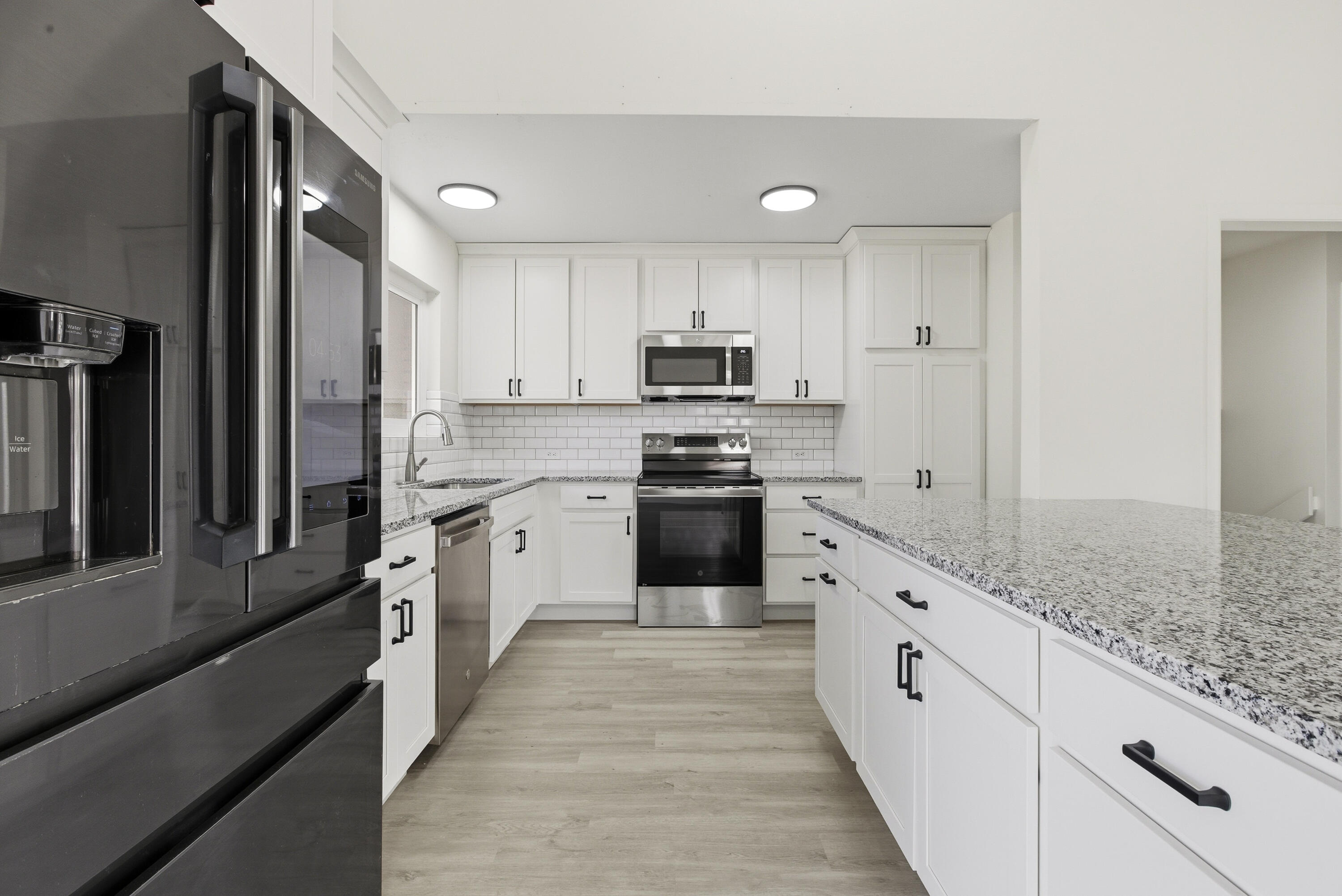 BLOOMINGTON HILLS - Residential