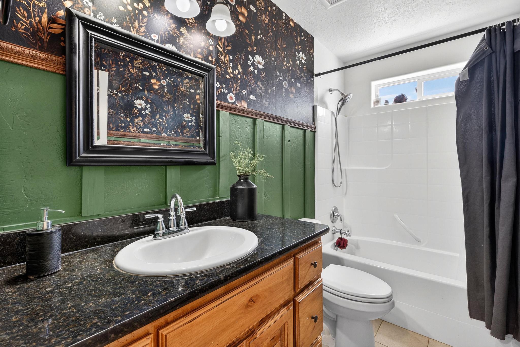 ALMOND HEIGHTS PARK - Residential