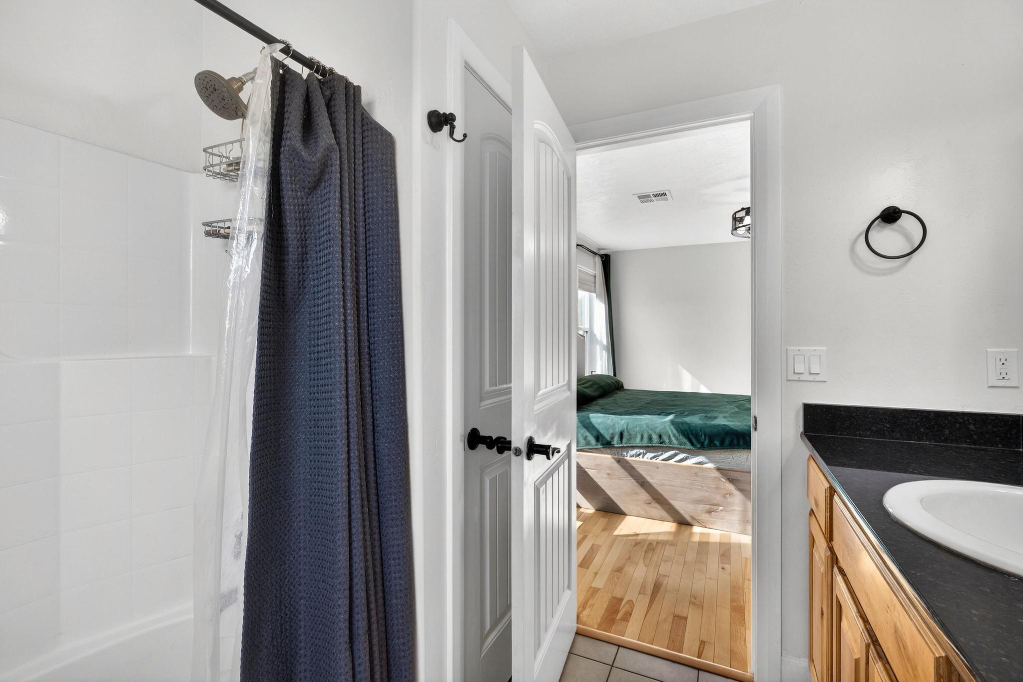 ALMOND HEIGHTS PARK - Residential