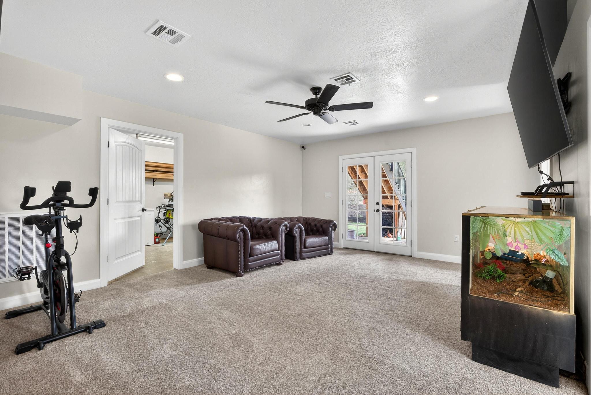 ALMOND HEIGHTS PARK - Residential