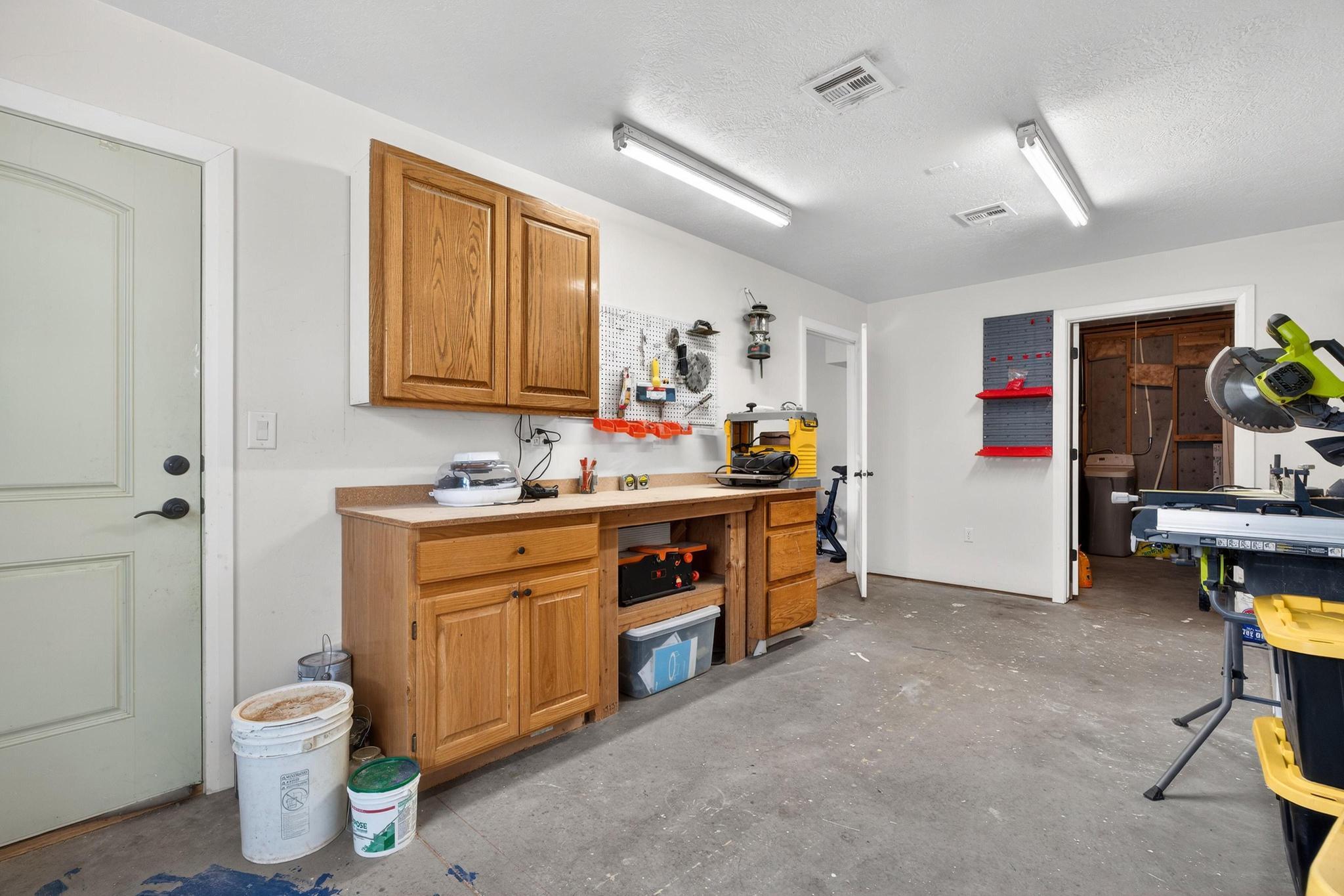 ALMOND HEIGHTS PARK - Residential