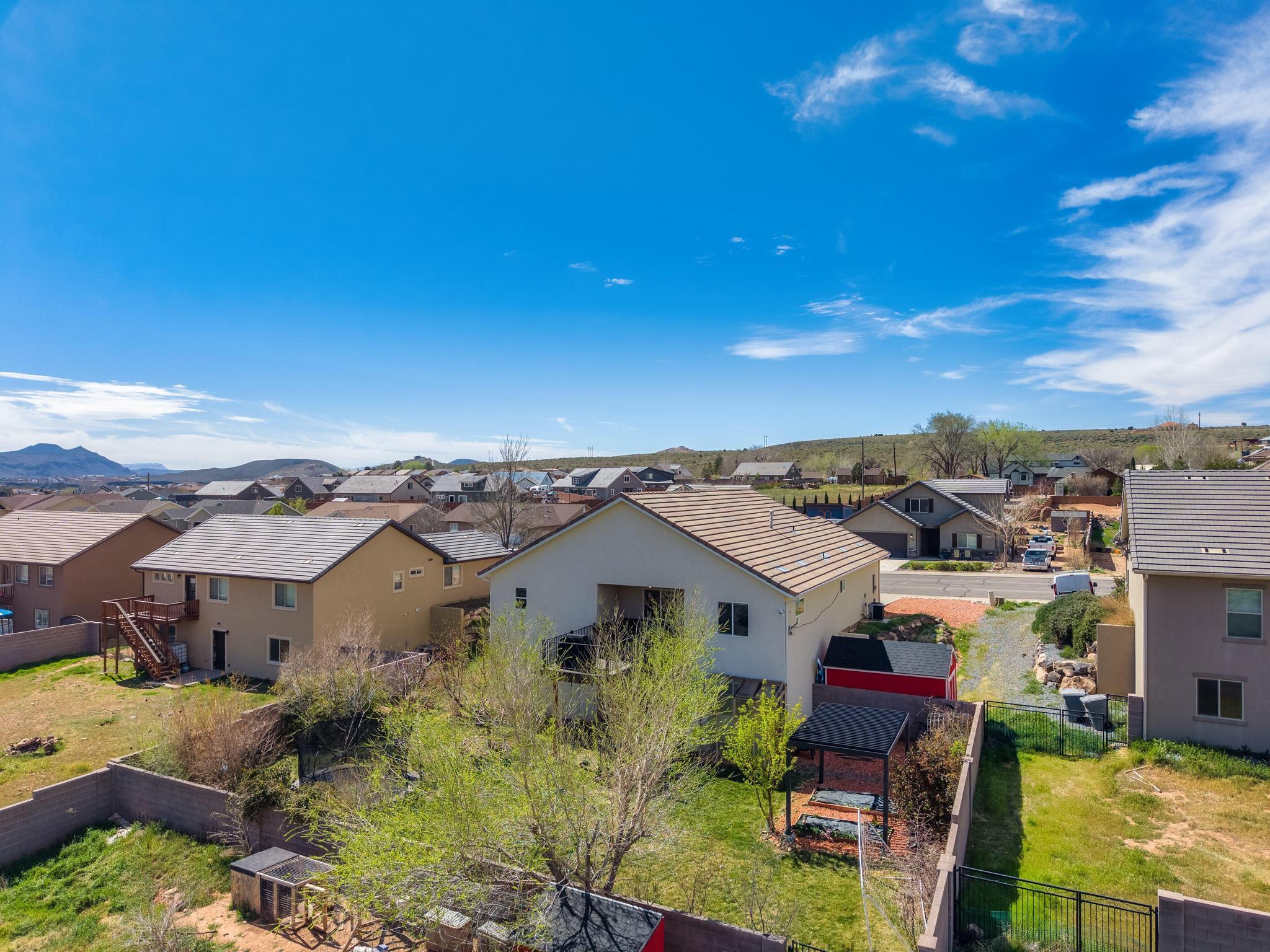 ALMOND HEIGHTS PARK - Residential